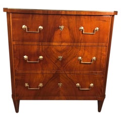 Antique Biedermeier Walnut Chest of Drawers, circa 1820
