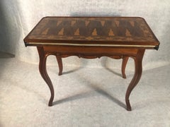 Table de backgammon italienne du XVIIIe siècle, ornée de marqueterie
