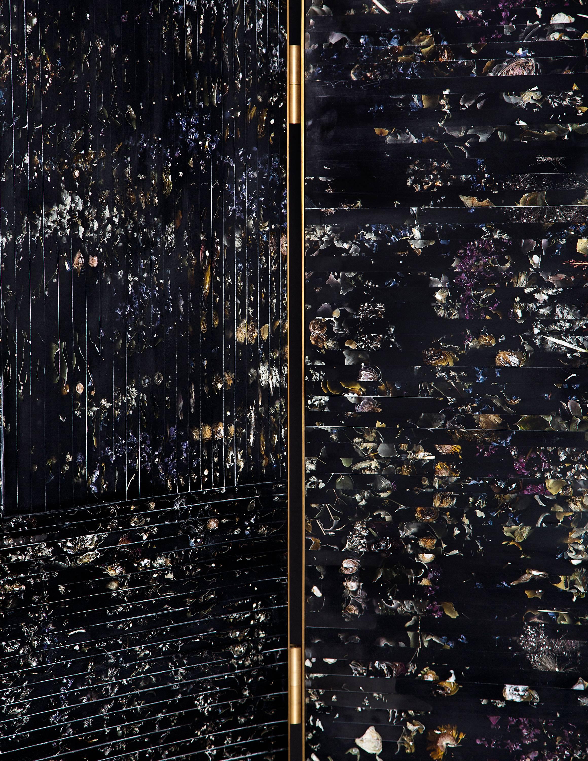 Screen, 2017

Brass, flowers, black resin

Unique piece

Panel A: H 66.9 x W 35.4 x D 14.2 in.

 (170 x 90 x 36 cm)

Panel B: H 59.8 x W 42.5 x D 2.4 in.

 (152 x 108 x 6 cm).

Marcin Rusak situates his work at the intersection of value,