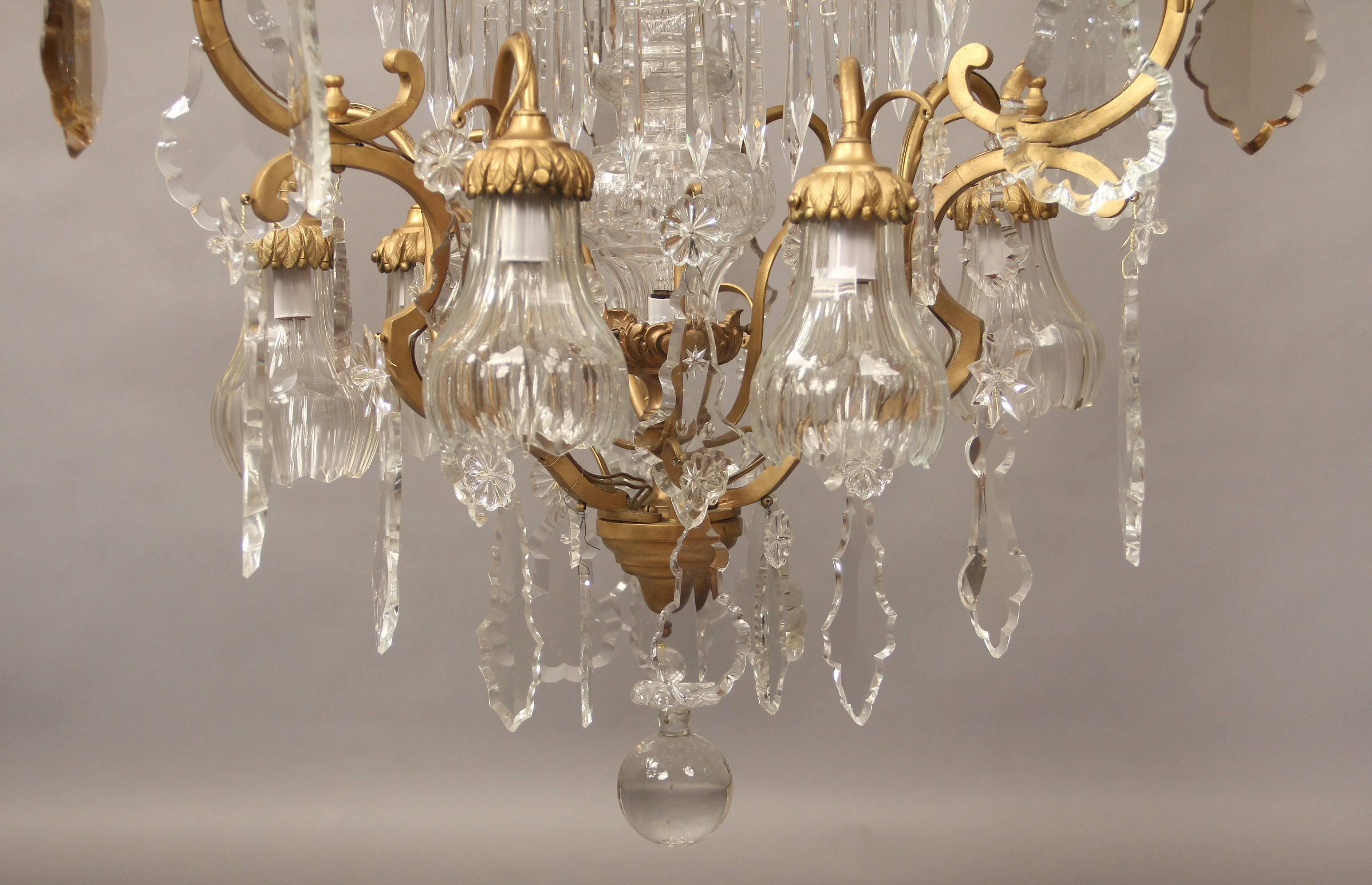 Nice Early 20th Century Gilt Bronze and Crystal Nine-Light Chandelier In Good Condition For Sale In New York, NY