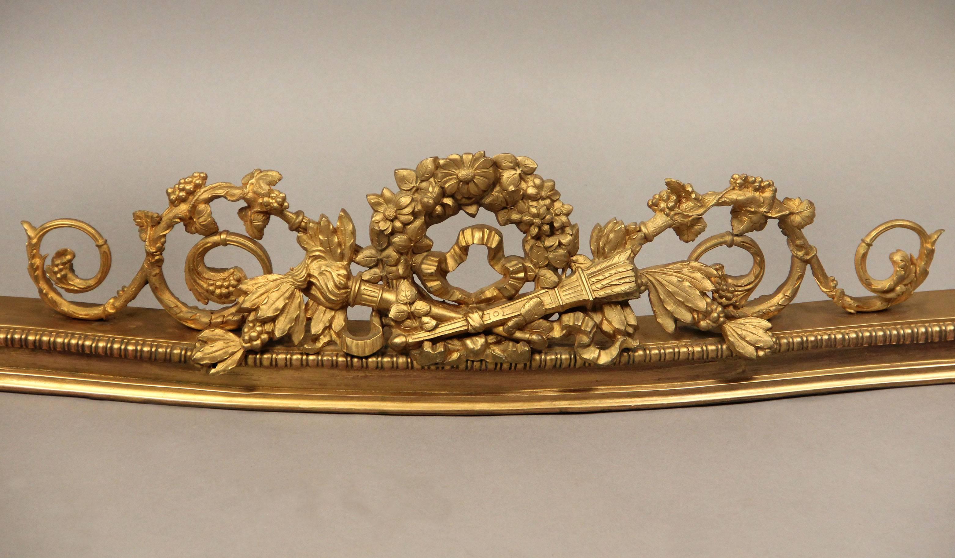 Belle Époque Very Fine Late 19th Century Gilt Bronze Fireplace Fender For Sale