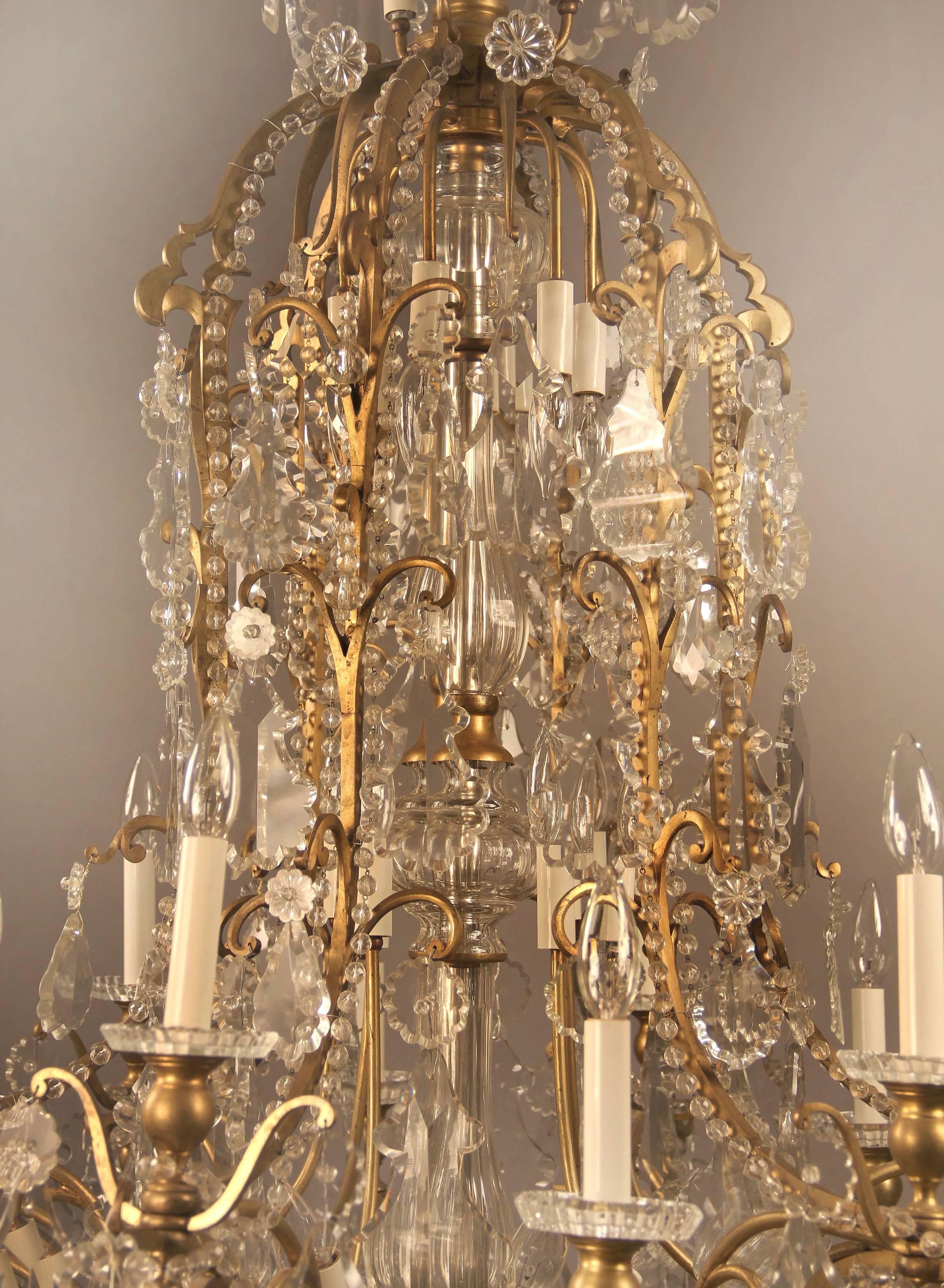 Palatial and Rare 19th Century Gilt Bronze and Baccarat Crystal Chandelier For Sale 1