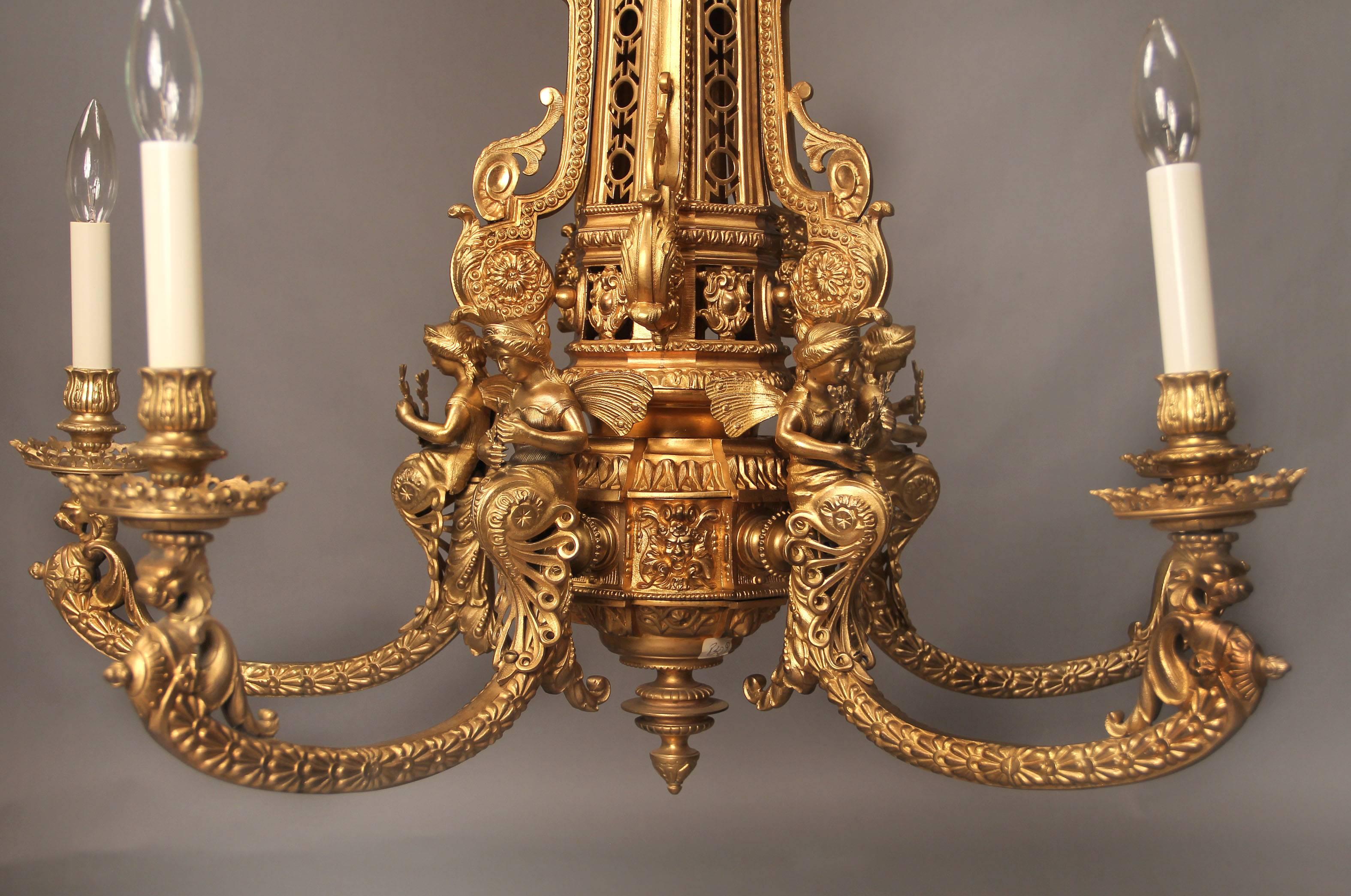 Fünfflammiger Kronleuchter aus vergoldeter Bronze des späten 19. Jahrhunderts (Belle Époque) im Angebot