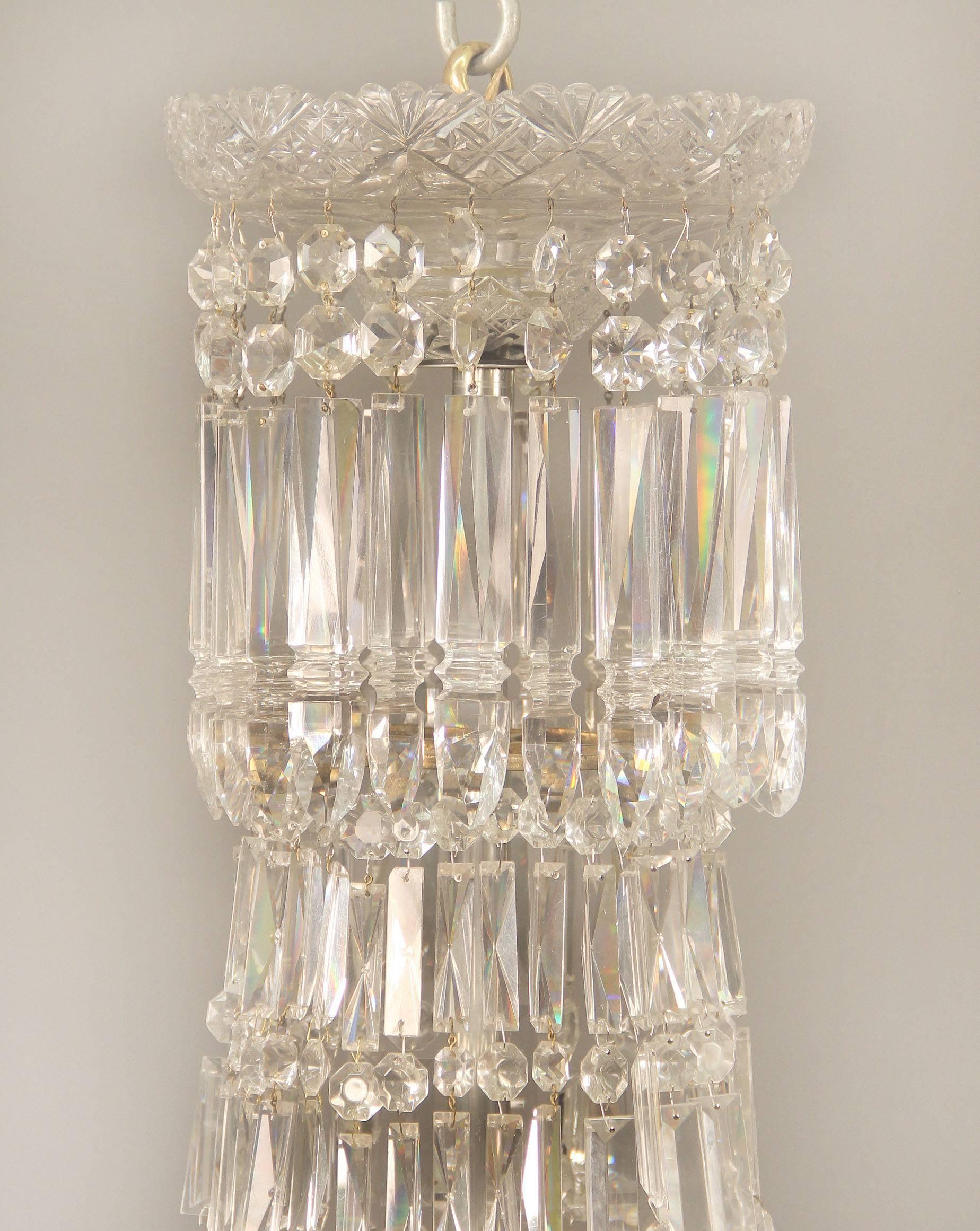 Exceptionnel lustre à dix-huit lumières en cristal de Waterford du début du XIXe siècle Bon état - En vente à Long Island City, NY