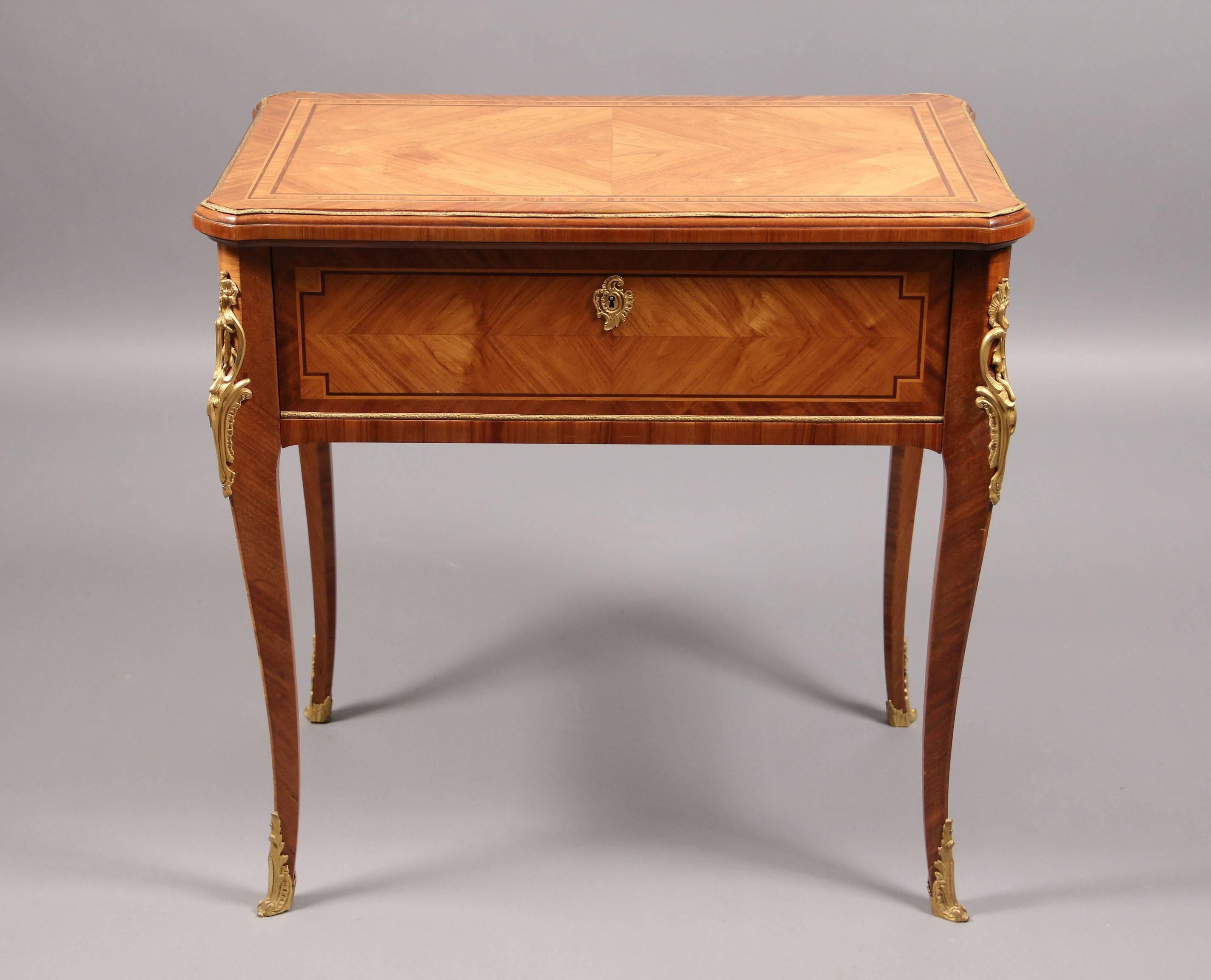Belle Époque Rare Late 19th Century Dressing Gilt Bronze Mounted Dressing Table For Sale