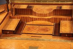 Rare Late 19th Century Dressing Gilt Bronze Mounted Dressing Table