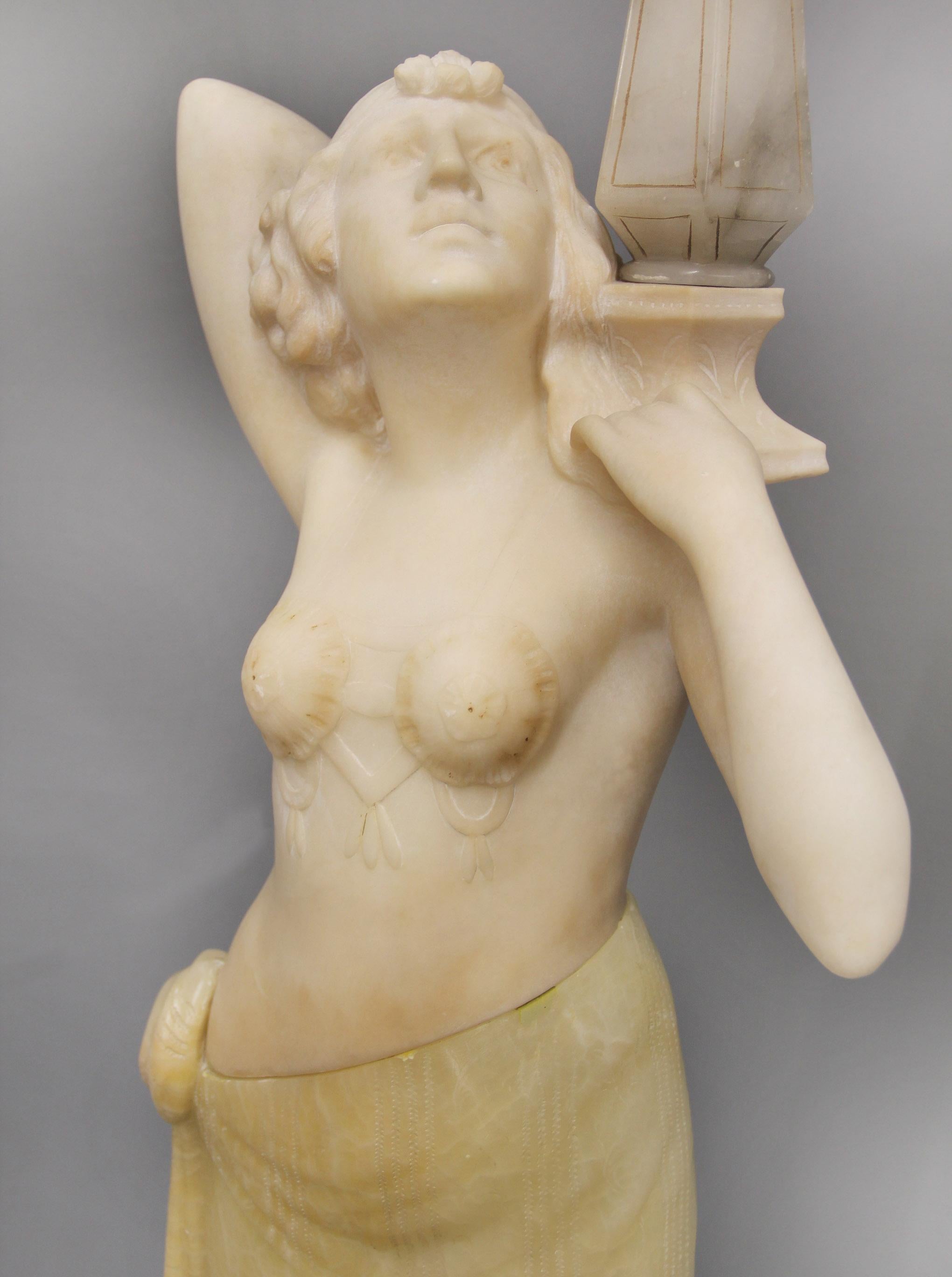 An Impressive Early 20th Century Italian Figural Sculpture Lamp by L. Gremigni In Good Condition For Sale In Long Island City, NY