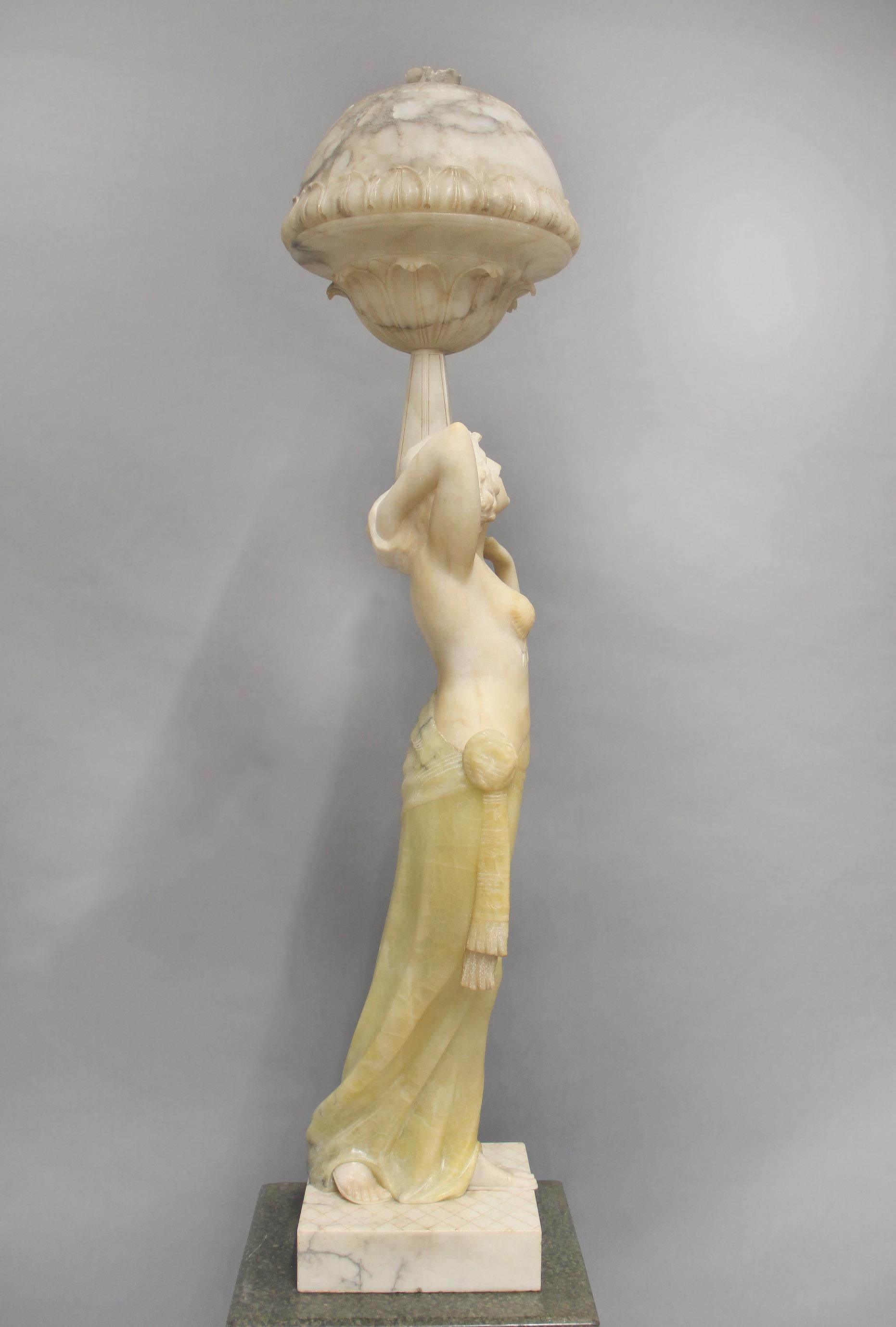 An Impressive Early 20th Century Italian Figural Sculpture Lamp by L. Gremigni For Sale 4