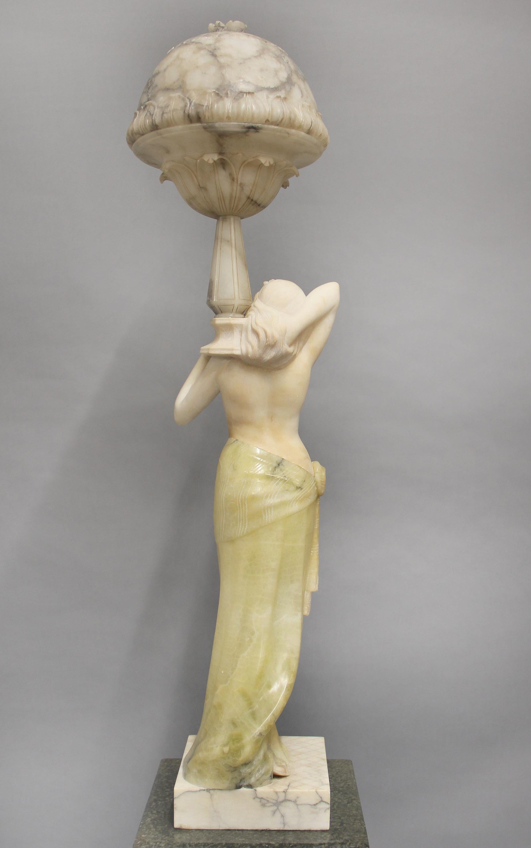 An Impressive Early 20th Century Italian Figural Sculpture Lamp by L. Gremigni For Sale 5
