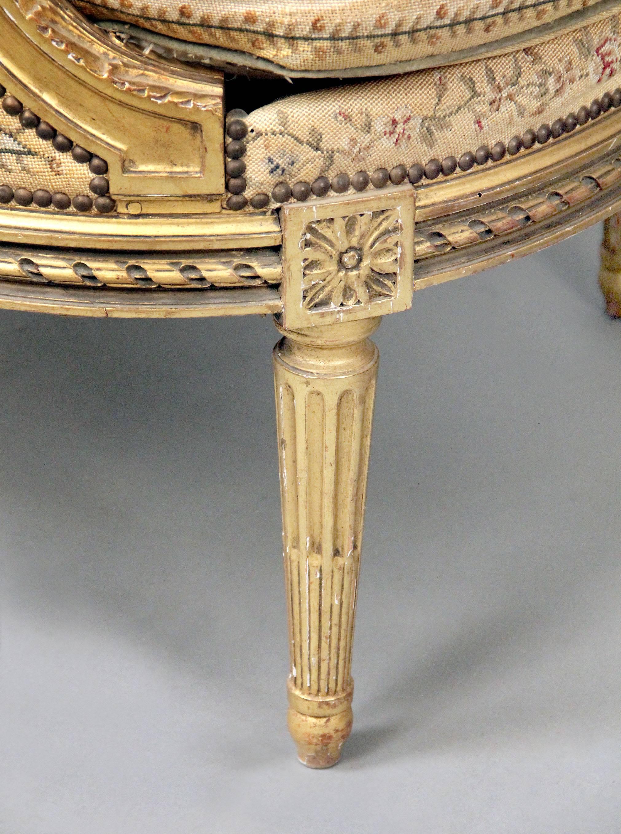 Belle Époque Very Fine Pair of Late 19th Century Louis XVI Style Giltwood Bergeres
