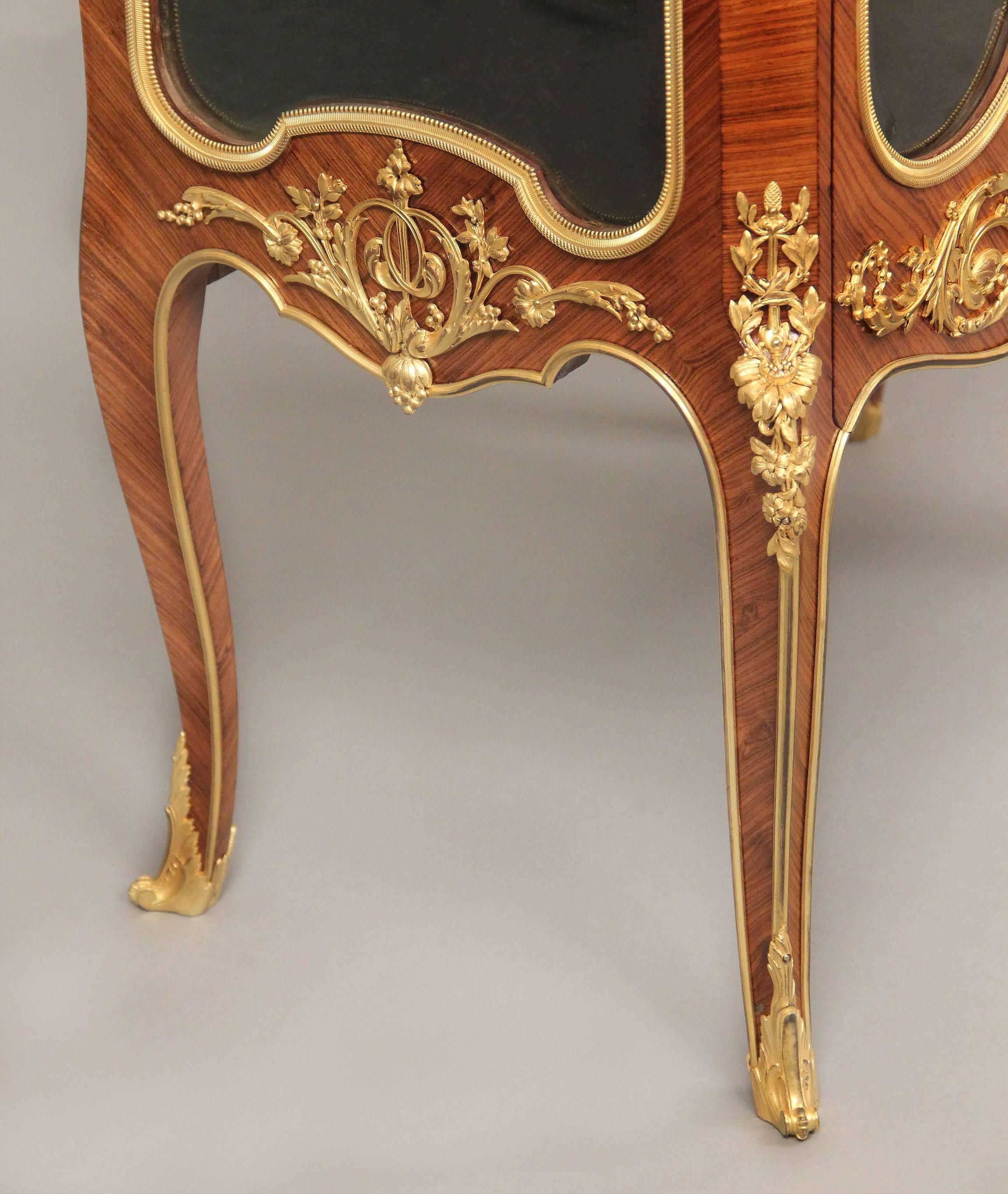 Exceptional Gilt Bronze Mounted Vitrine by François Linke In Excellent Condition In New York, NY