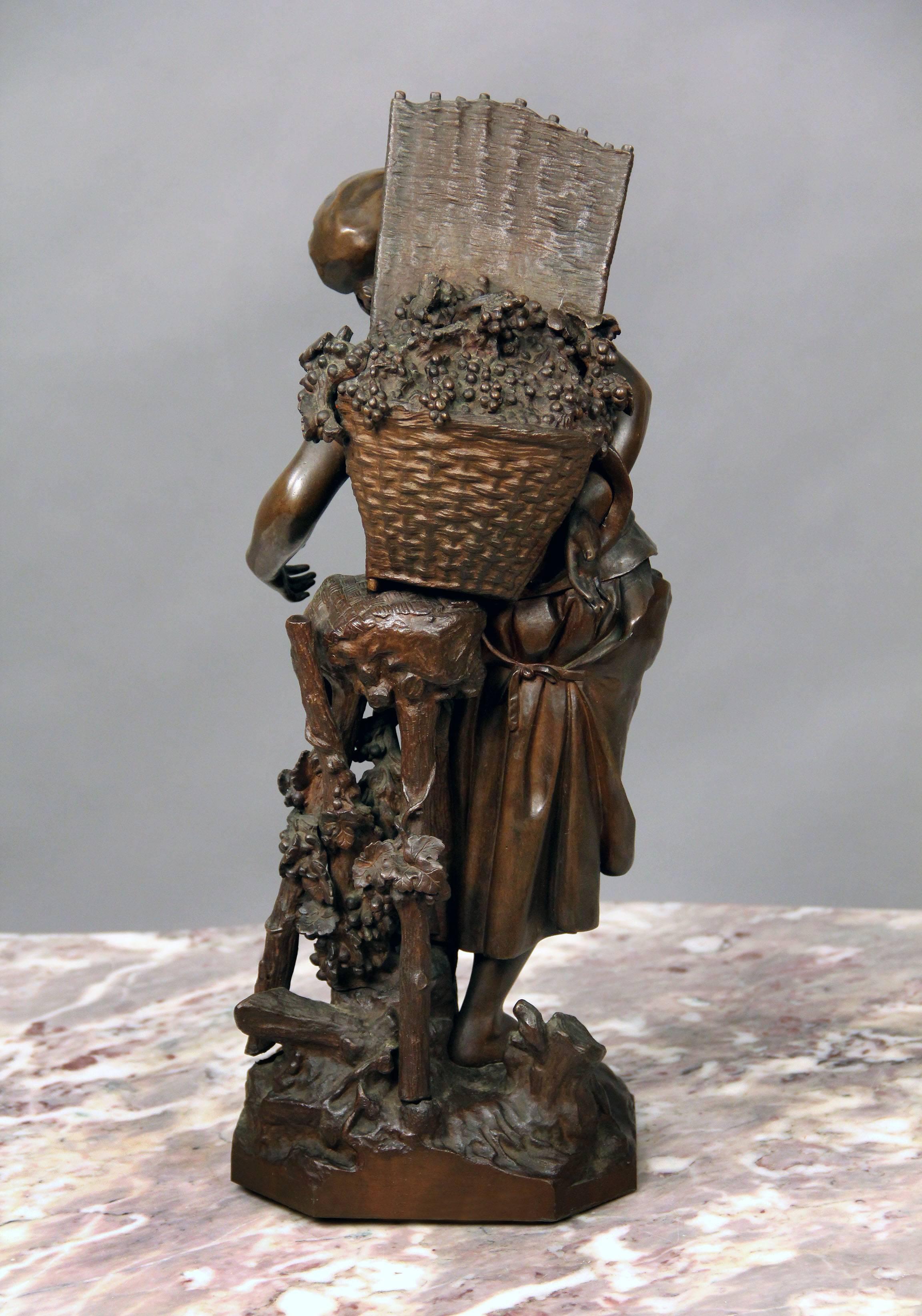 Patinato Graziosa scultura in bronzo della fine del XIX secolo di Mathurin Moreau in vendita
