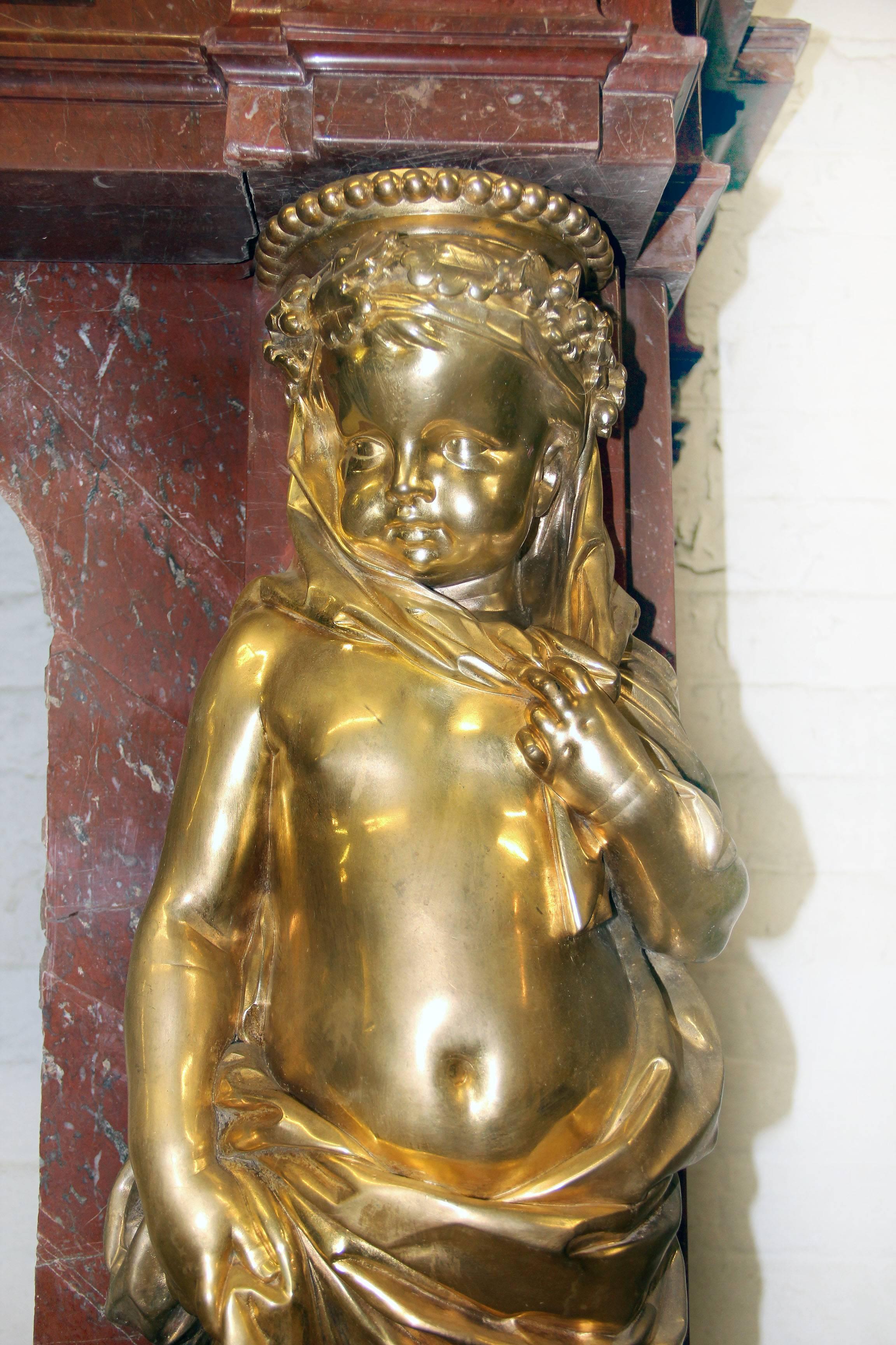 Cheminée en bronze doré de la fin du 19e siècle, très raffinée et somptueuse en vente 1