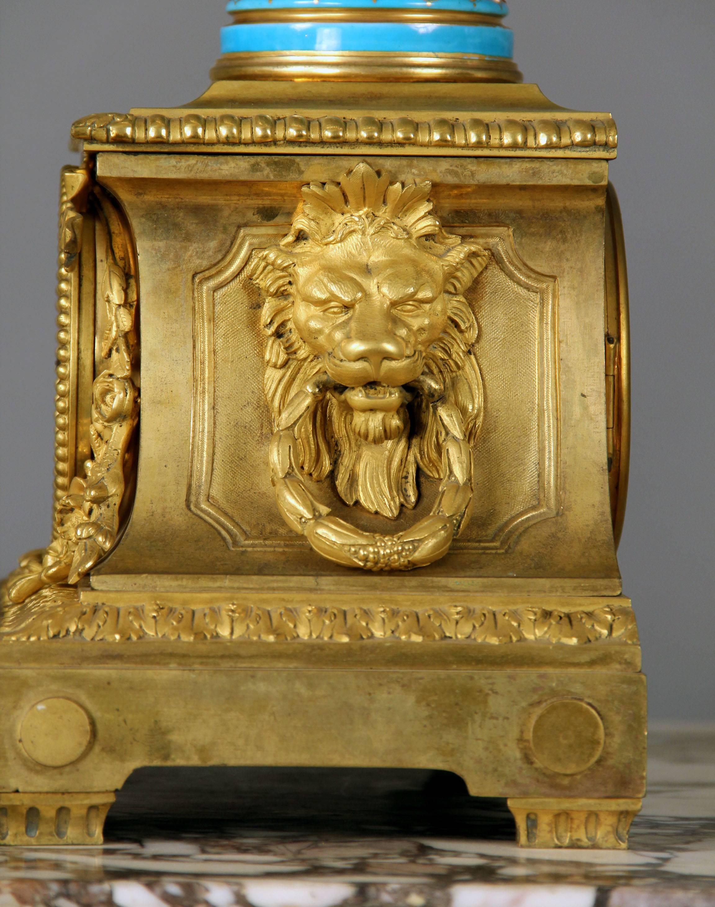 Français Ensemble d'horloges « Bijoux » Svres en bronze doré et porcelaine turquoise de la fin du XIXe siècle en vente