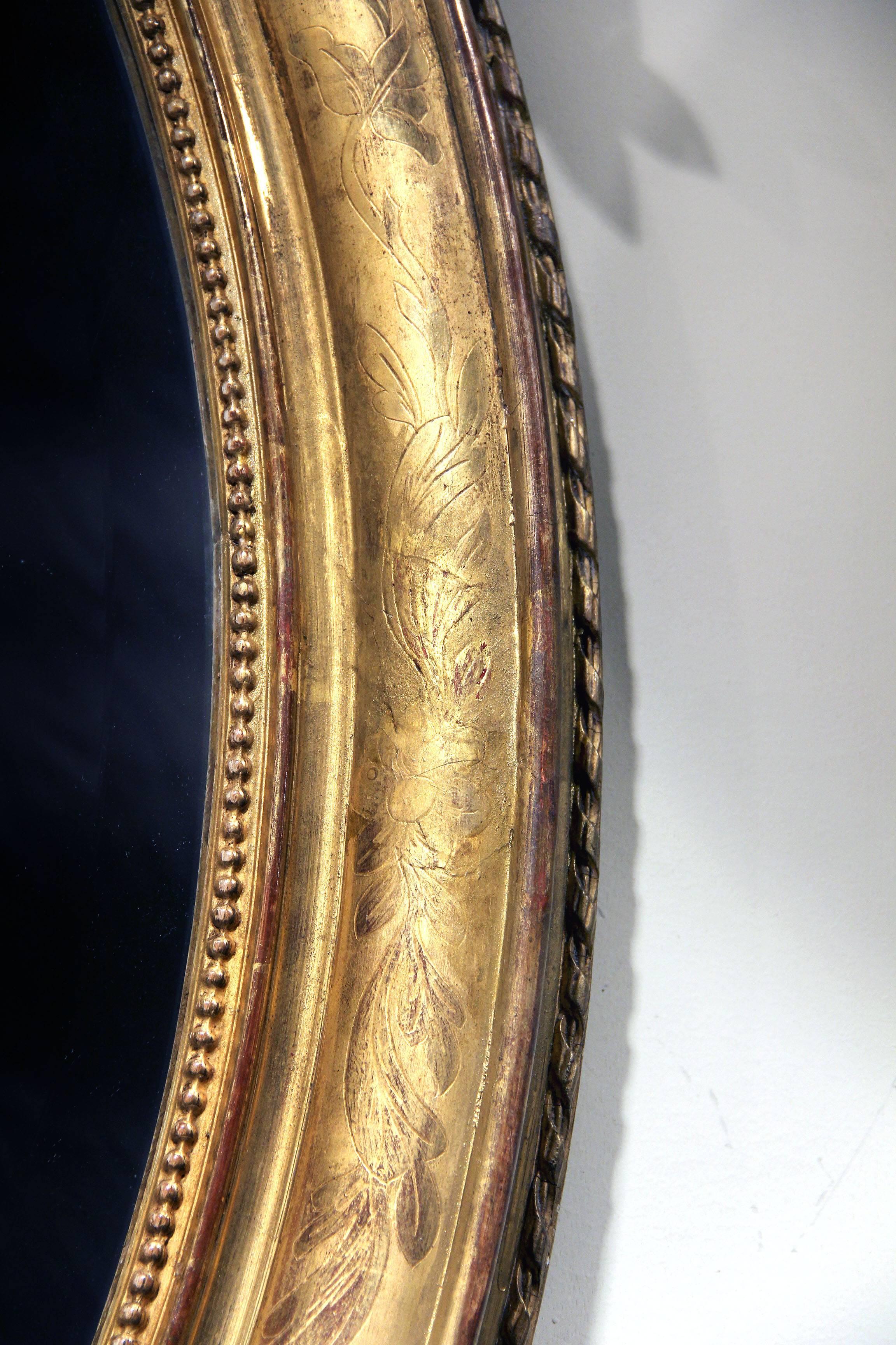 Fine Late 19th Century Carved Giltwood and Gesso Mirror In Good Condition For Sale In New York, NY