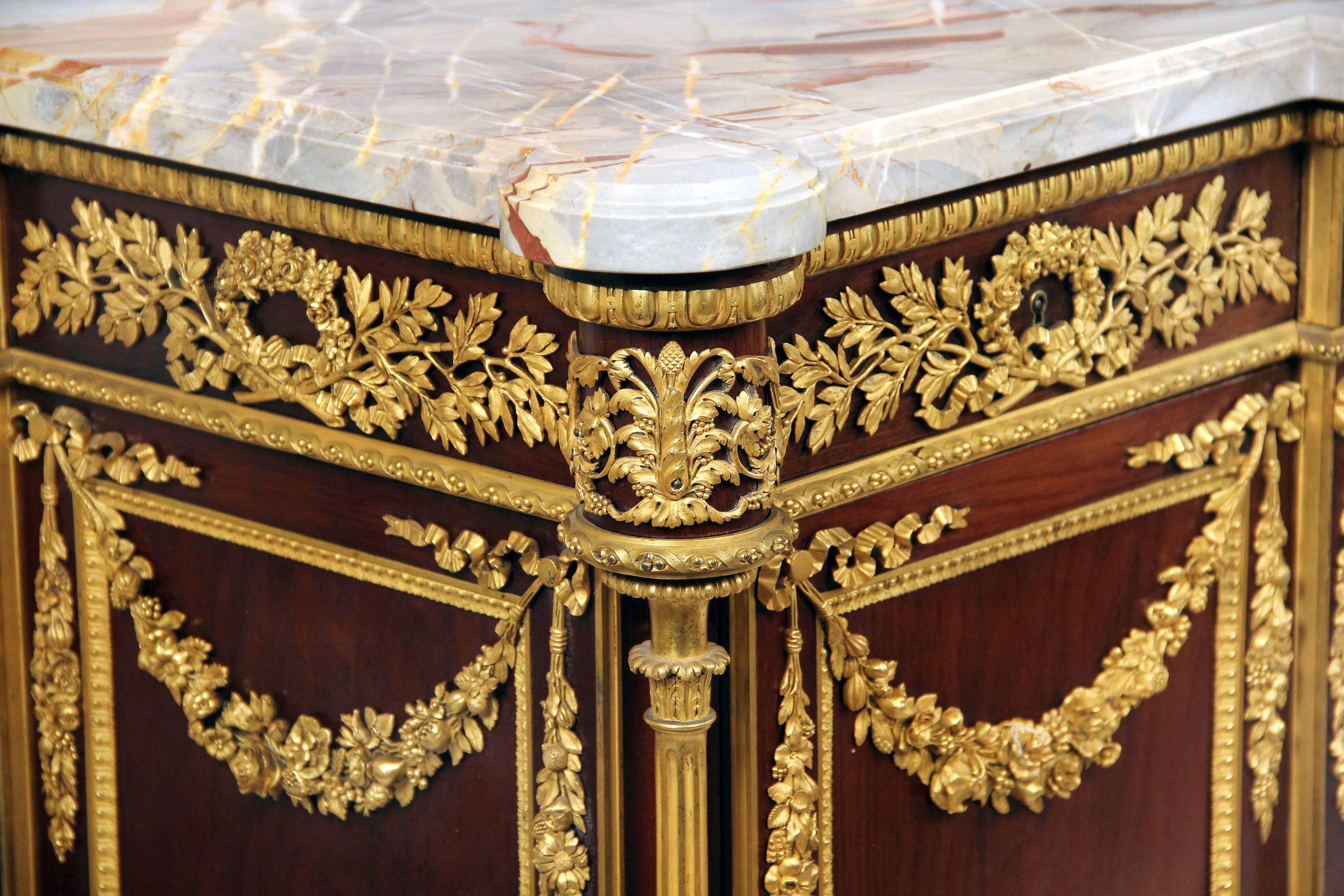 Belle Époque Exceptional Late 19th Century Gilt Bronze-Mounted Commode by Henry Dasson For Sale
