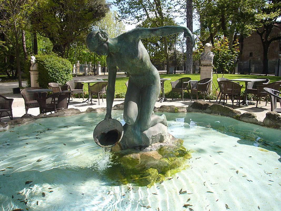 Patinated Early 20th Century Bronze Fountain of a Woman with Amphora by Amleto Cataldi