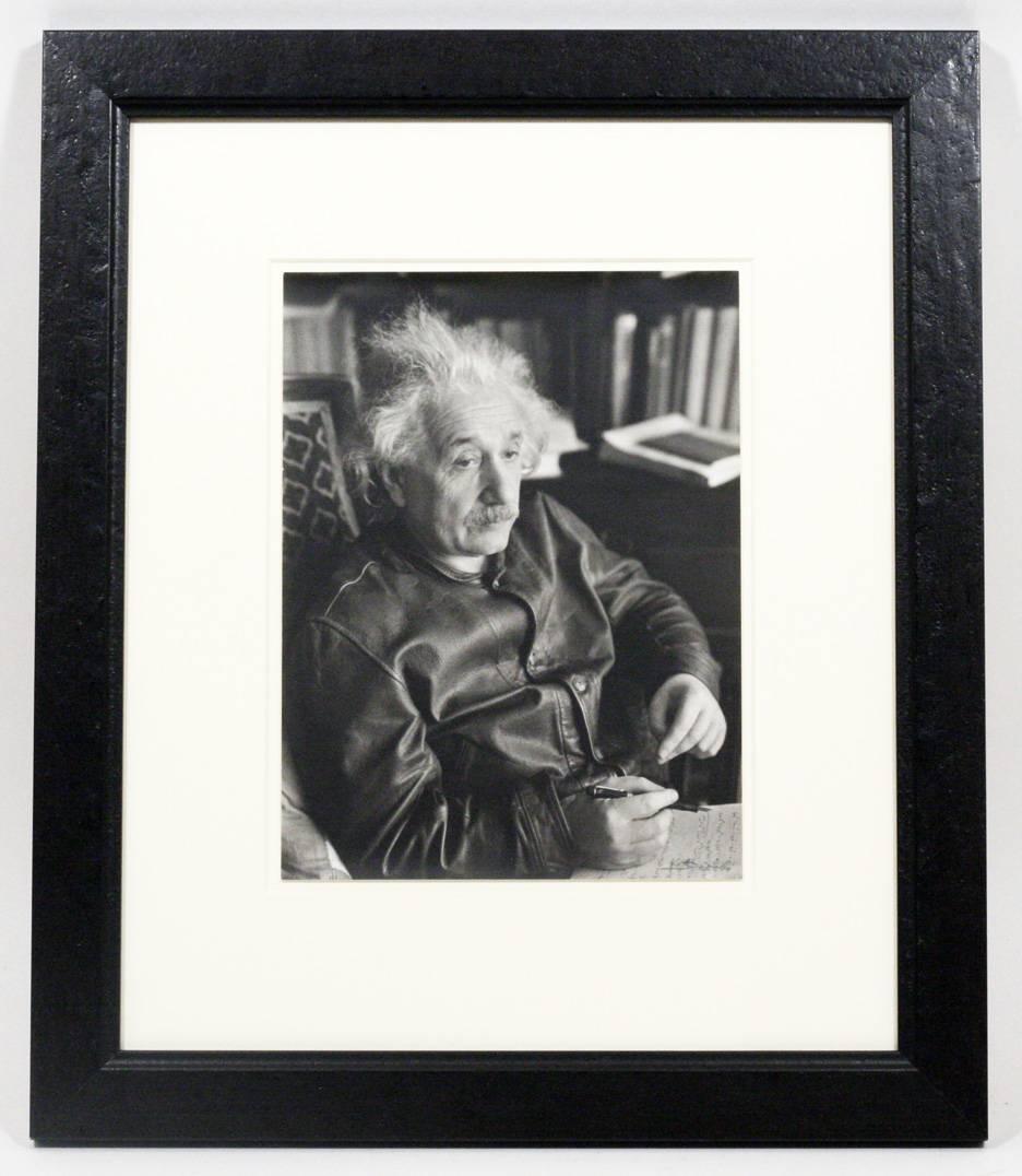 Einstein Albert; Jacobi, Lotte.
Silver gelatin photograph

One of the most famous photographs of Einstein, signed by the photographer Lotte Jacobi.

In 1938, Einstein agreed to sit for a “photo story” by Life magazine on the condition that