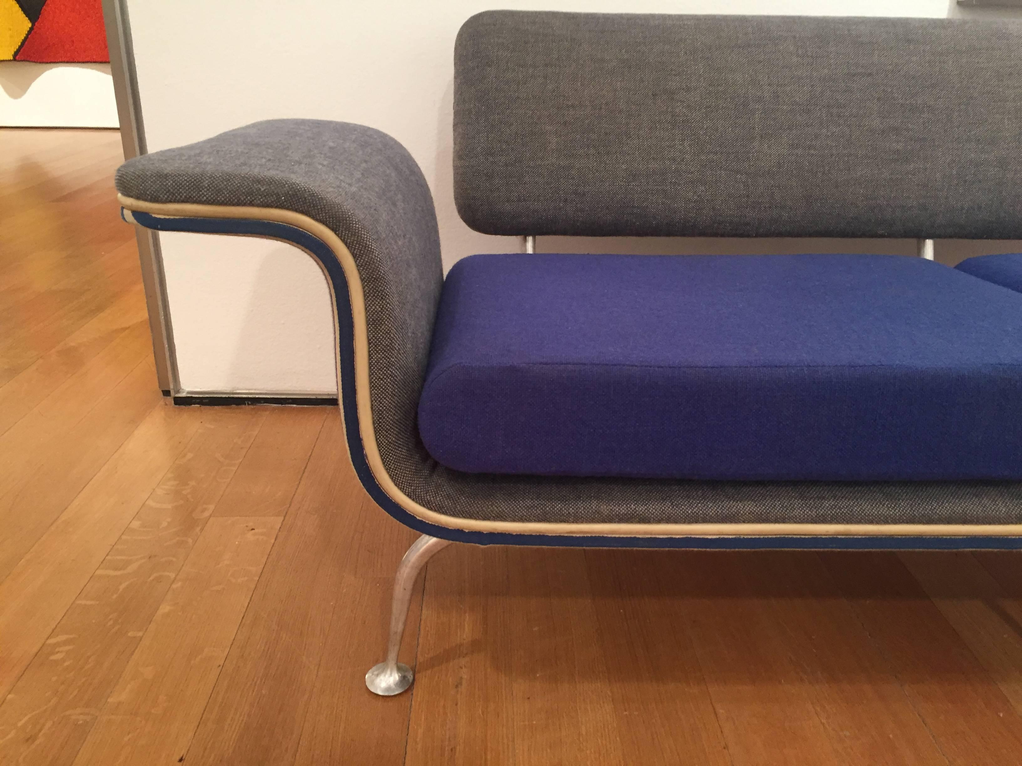 Rare Settee from Braniff Airlines by Alexander Girard, 1965 In Good Condition In Brooklyn, NY