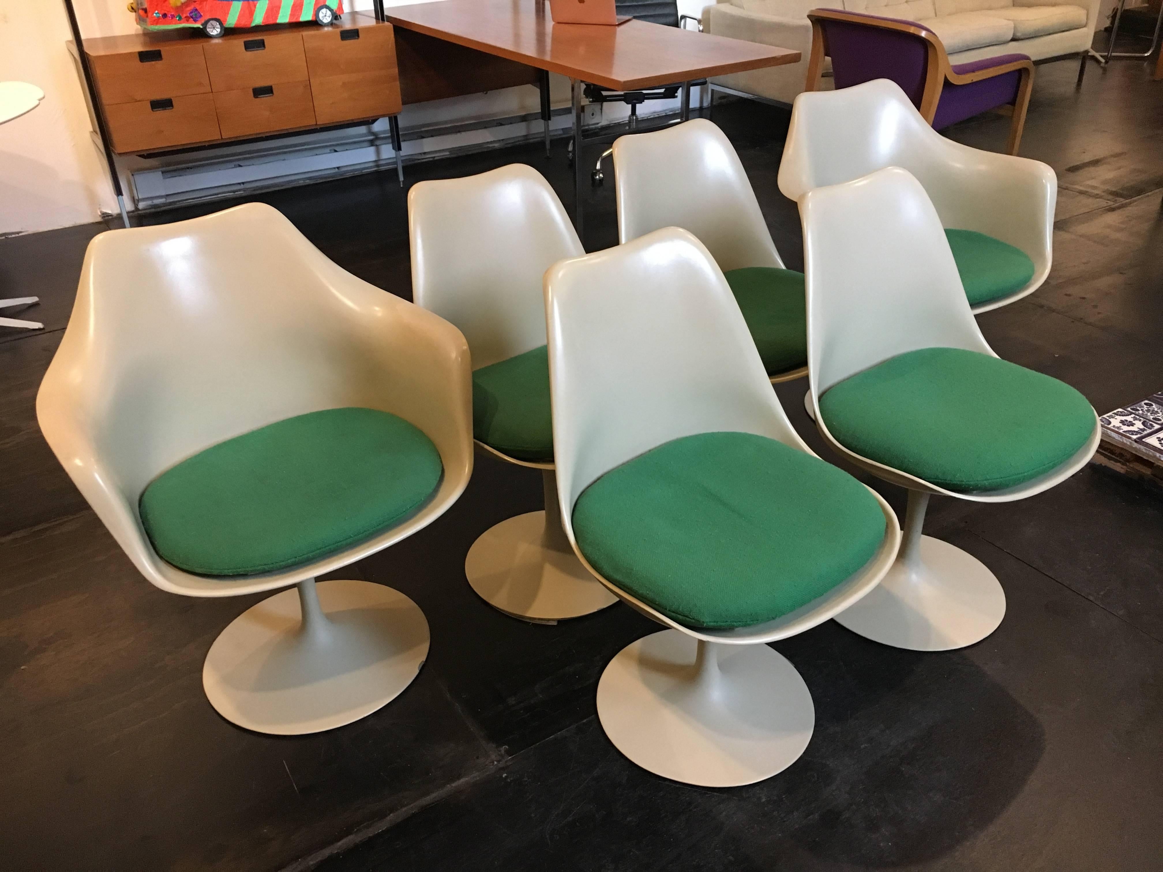 Mid-Century Modern Set of Six Eero Saarinen Tulip Chairs, 1956 Knoll International