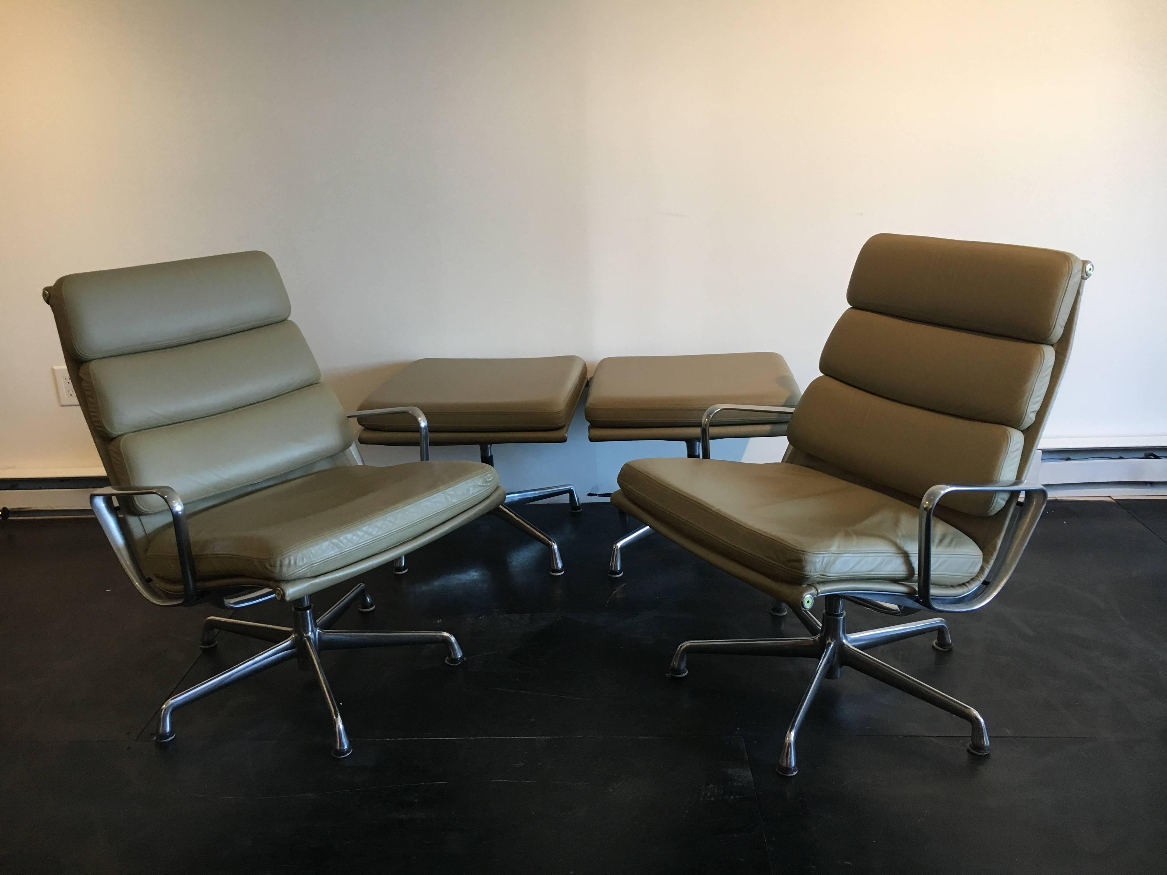 American Eames Soft Pad Aluminium Group Lounge Chairs with Ottomans, Pair, Herman Miller