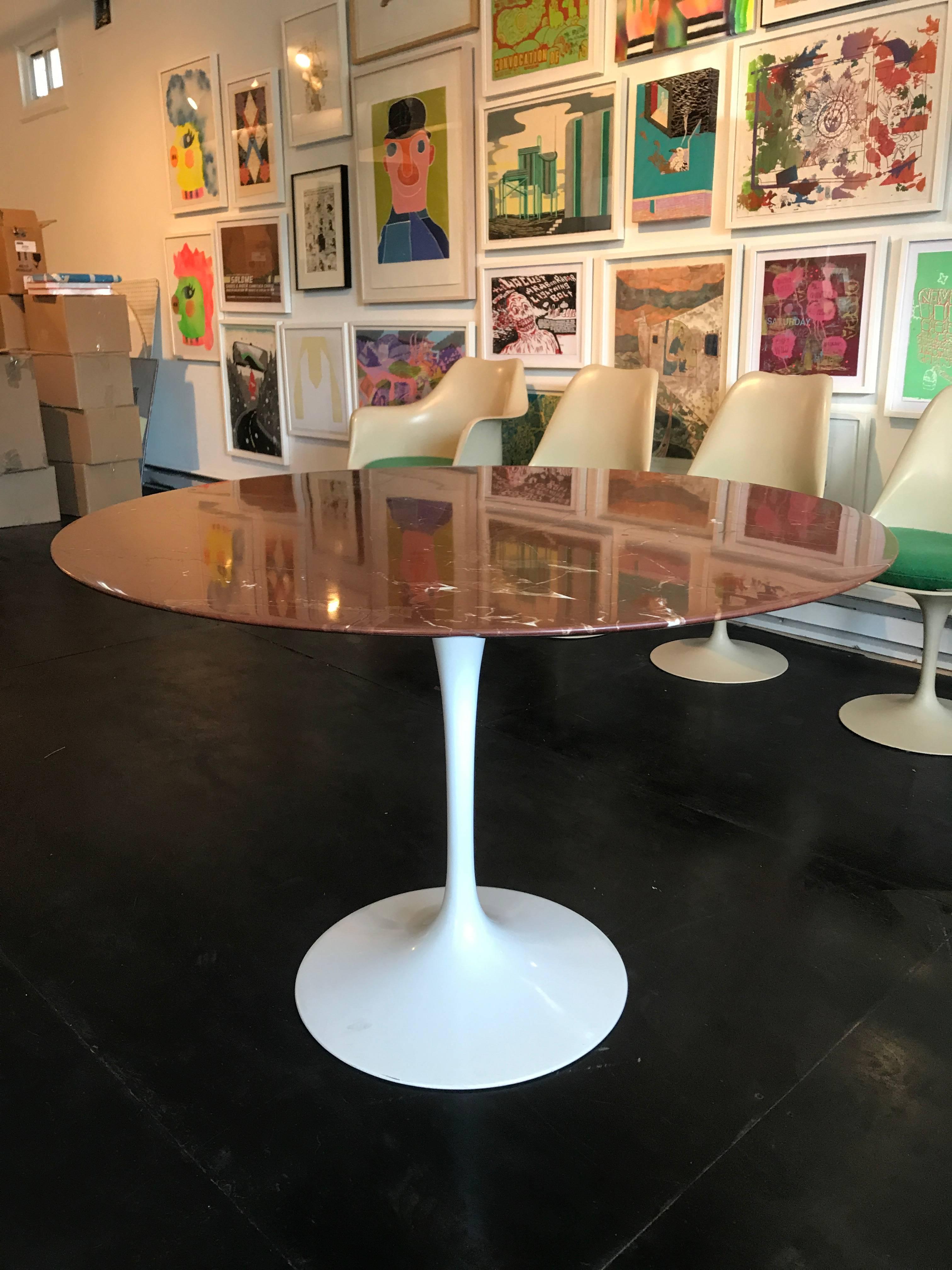 Mid-Century Modern Eero Saarinen Marble Tulip Table Knoll