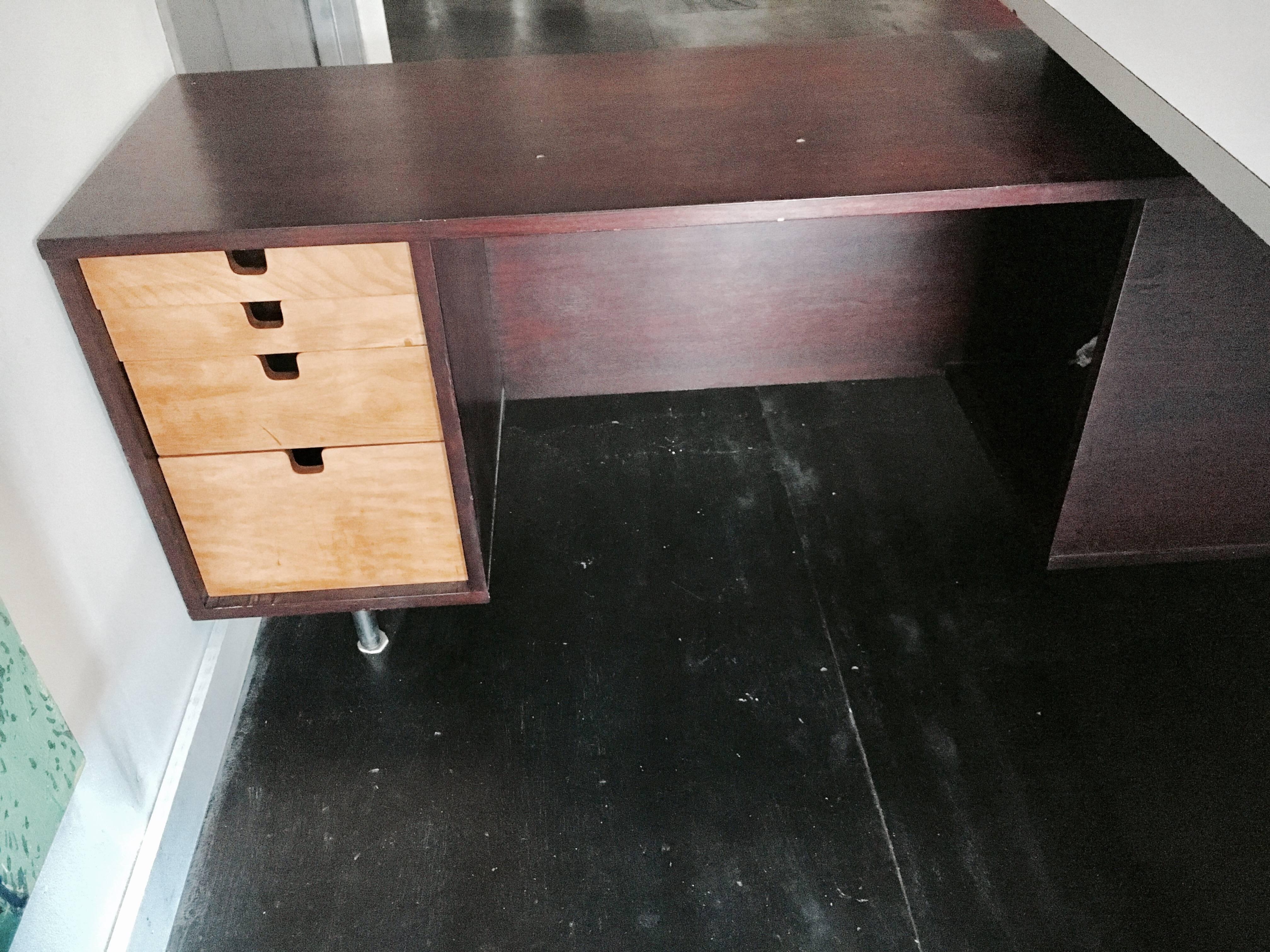 Mid-Century Modern George Nelson Walnut Executive Desk Herman Miller, 1950 For Sale