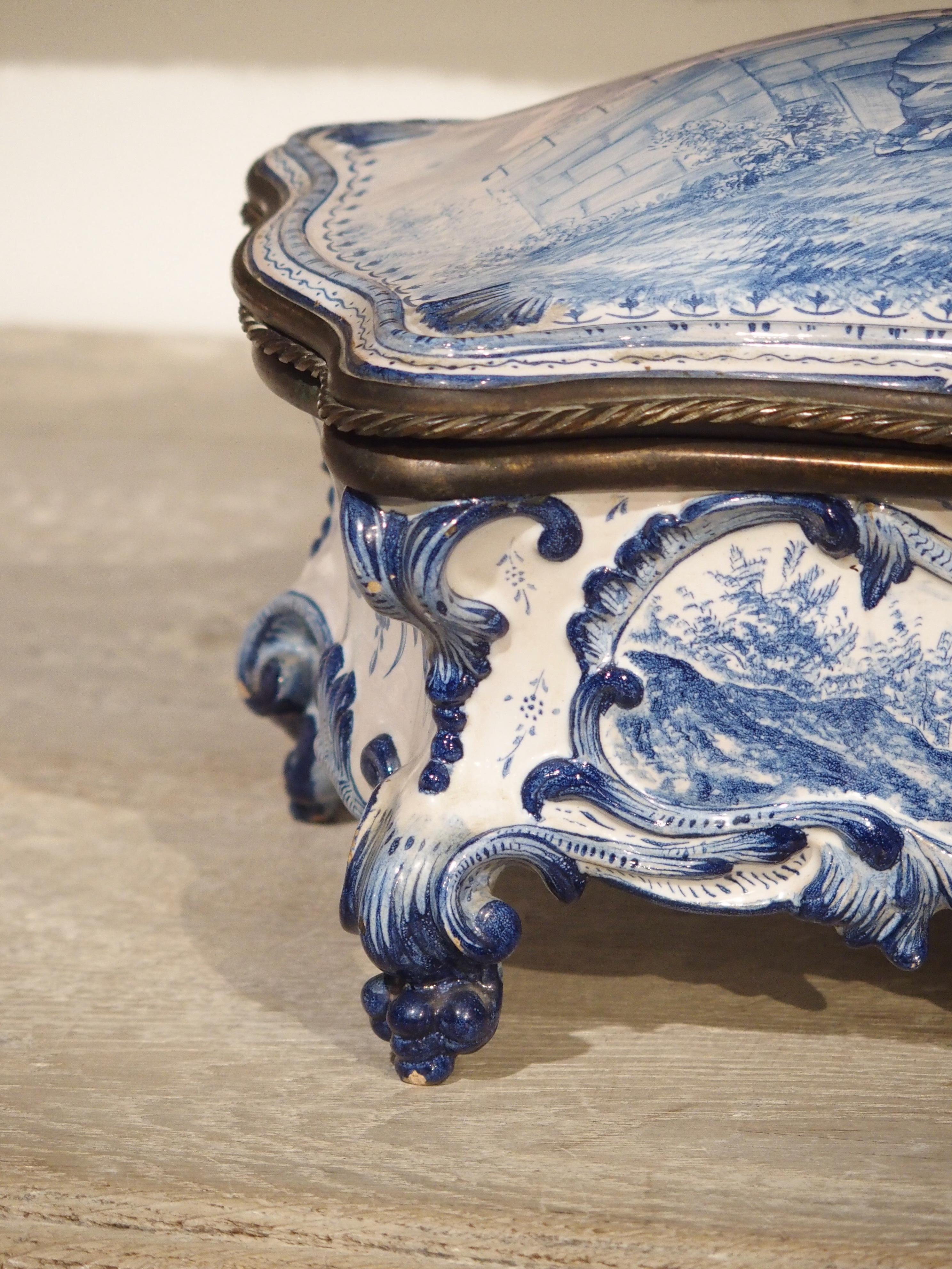 Antique Blue and White Delft Table Box, Late 19th Century In Good Condition In Dallas, TX