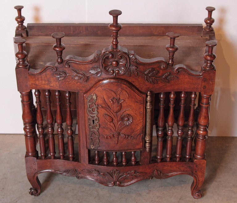 Louis XV 18th Century Walnut Wood Panetiere from France