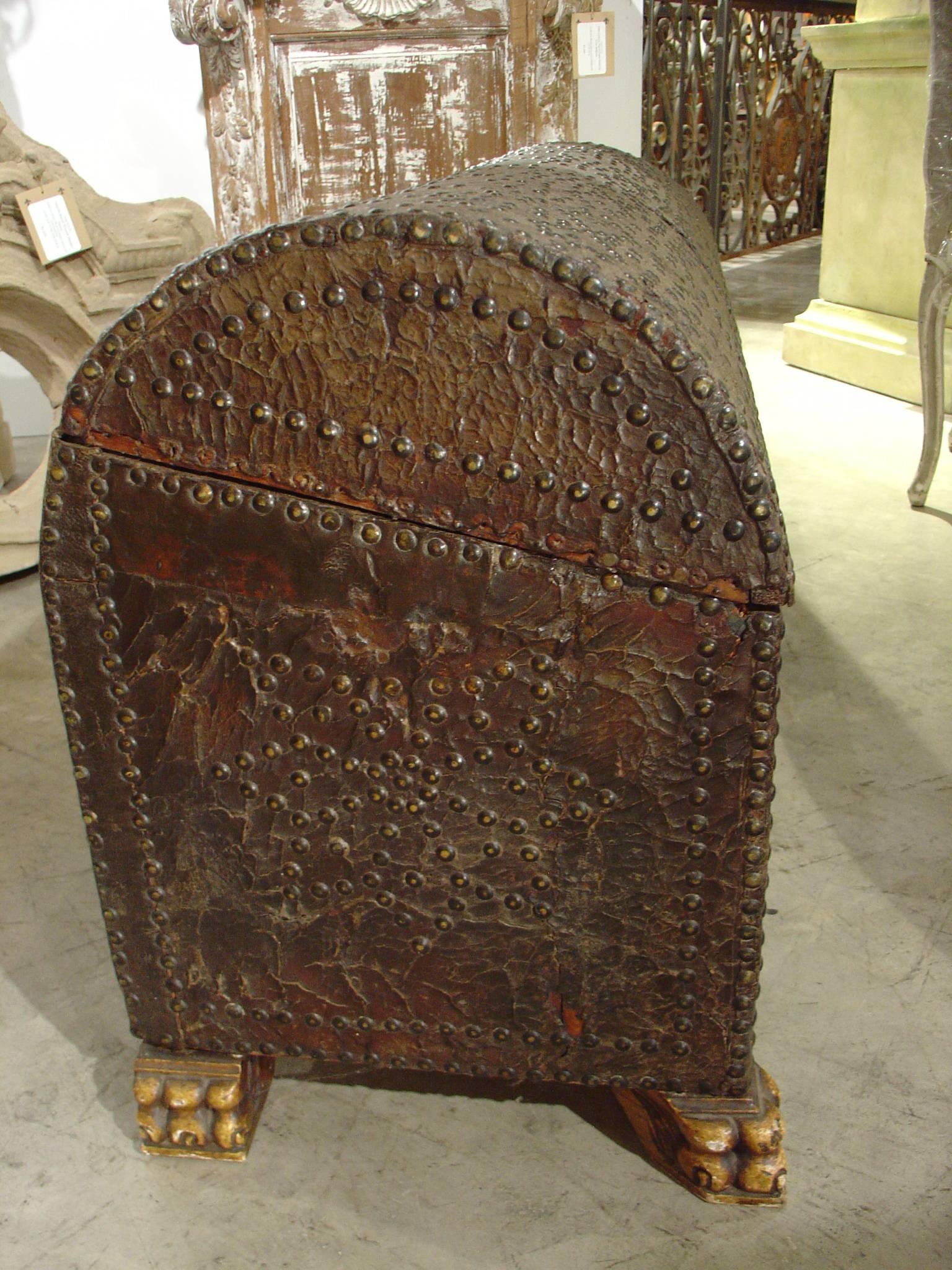 17th Century Rounded Top Leather Trunk from Spain 2
