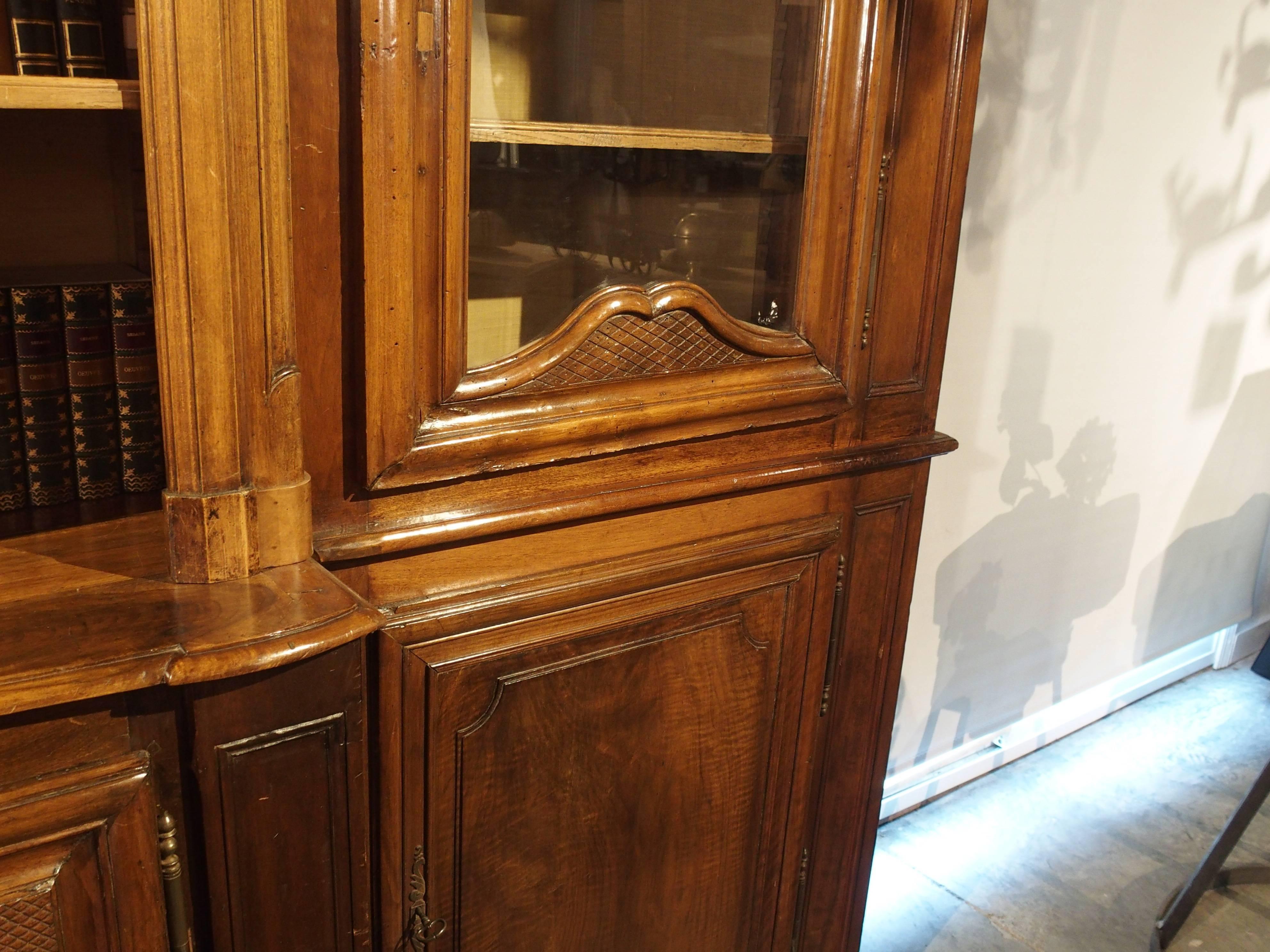 Antique French Walnut Wood Lyonnaise Bookcase In Good Condition In Dallas, TX