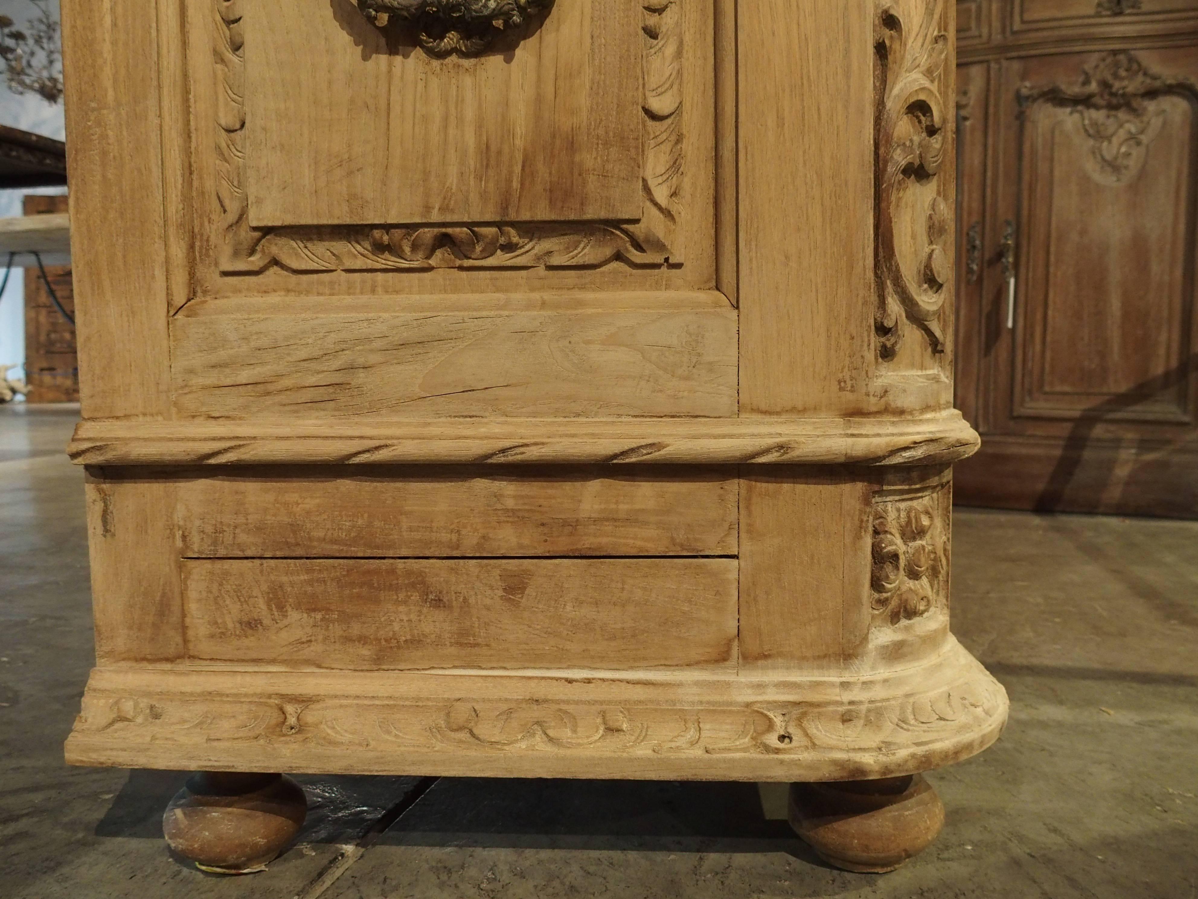 Well-Carved Stripped Trunk from Italy 3