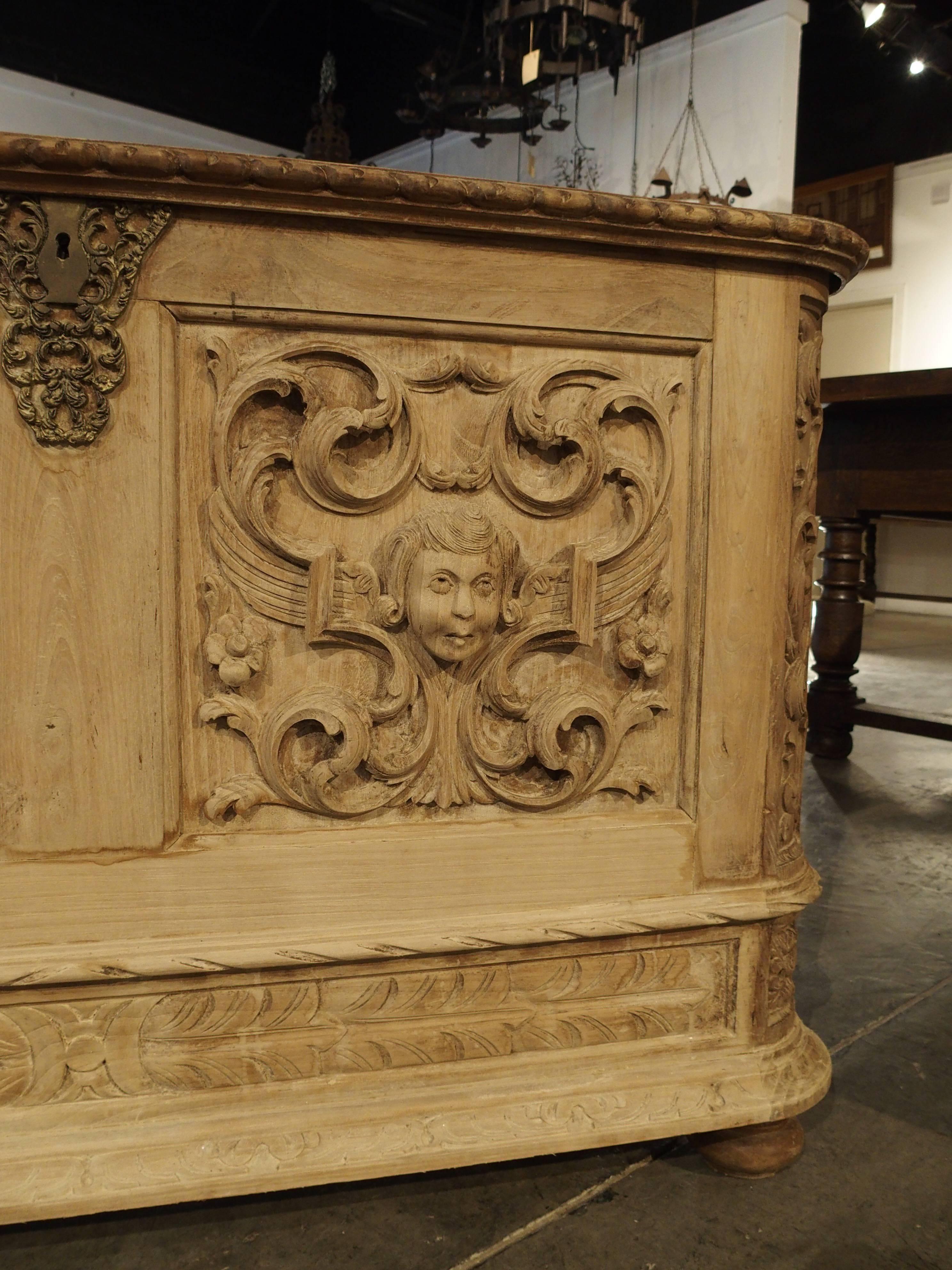 Well-Carved Stripped Trunk from Italy In Excellent Condition In Dallas, TX