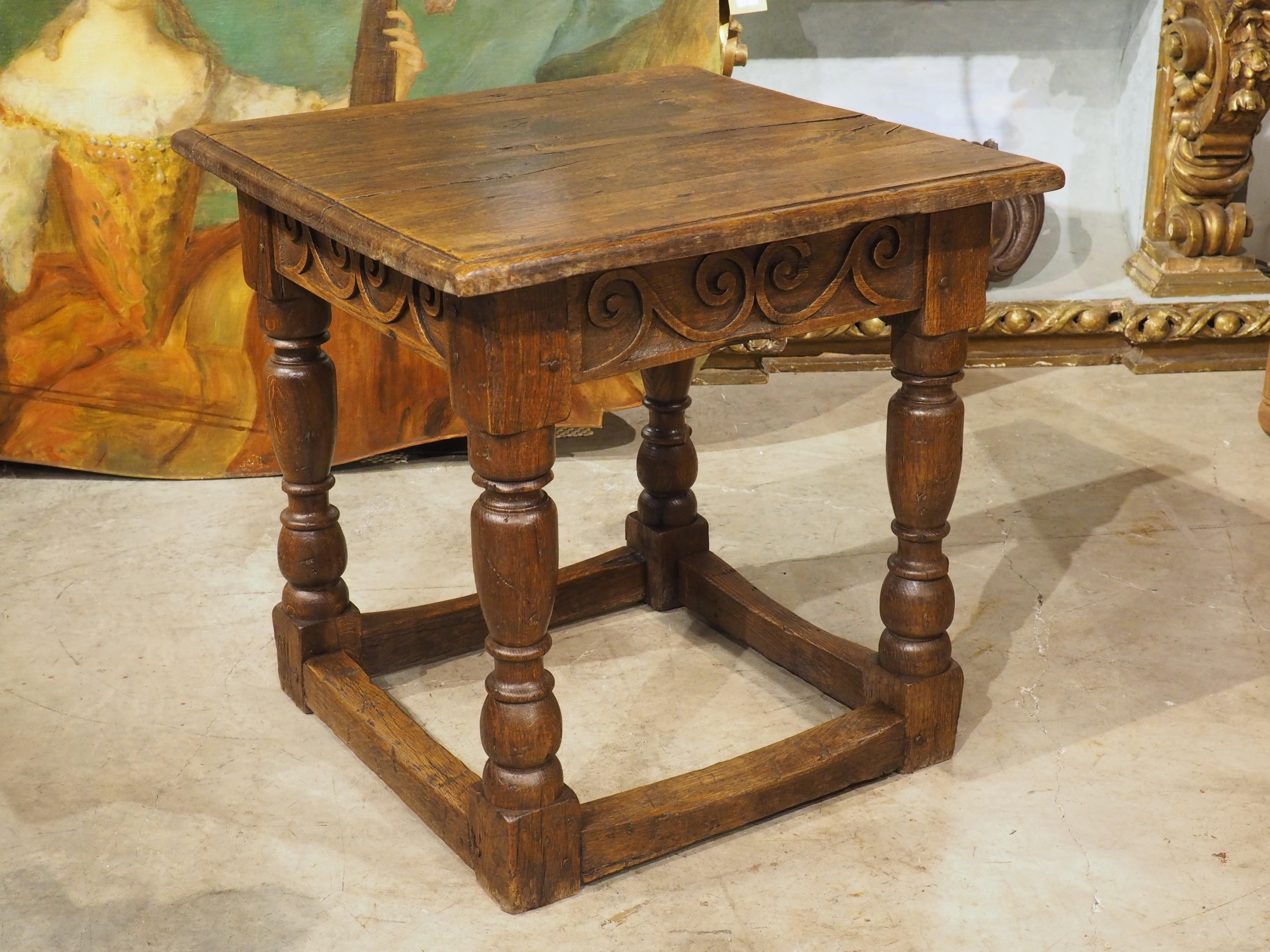 18th Century English Oak Side or Occasional Table For Sale 11