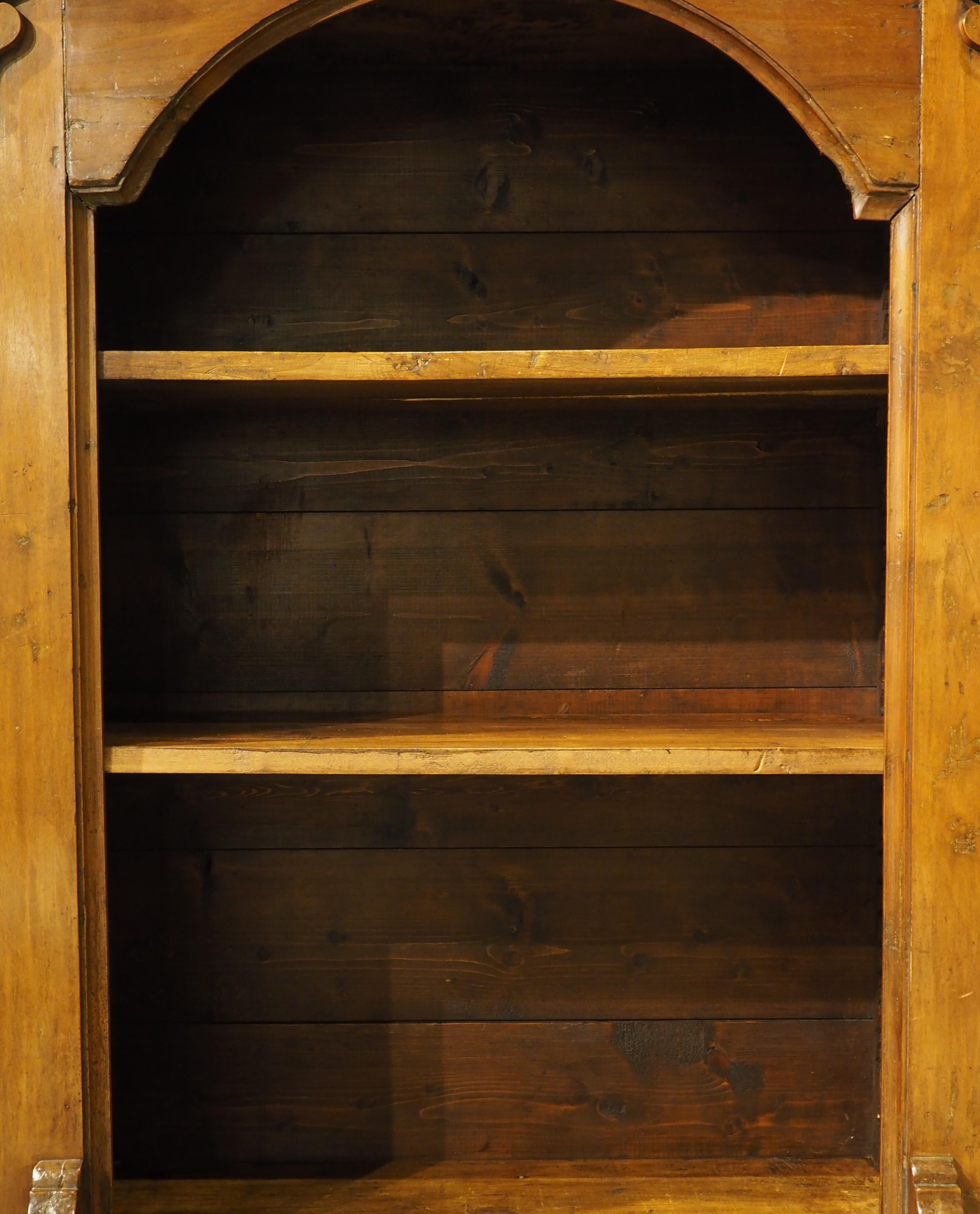 Bibliothèque italienne ancienne à triple niche en Wood Wood Wood ex Confessional, 19ème siècle en vente 1