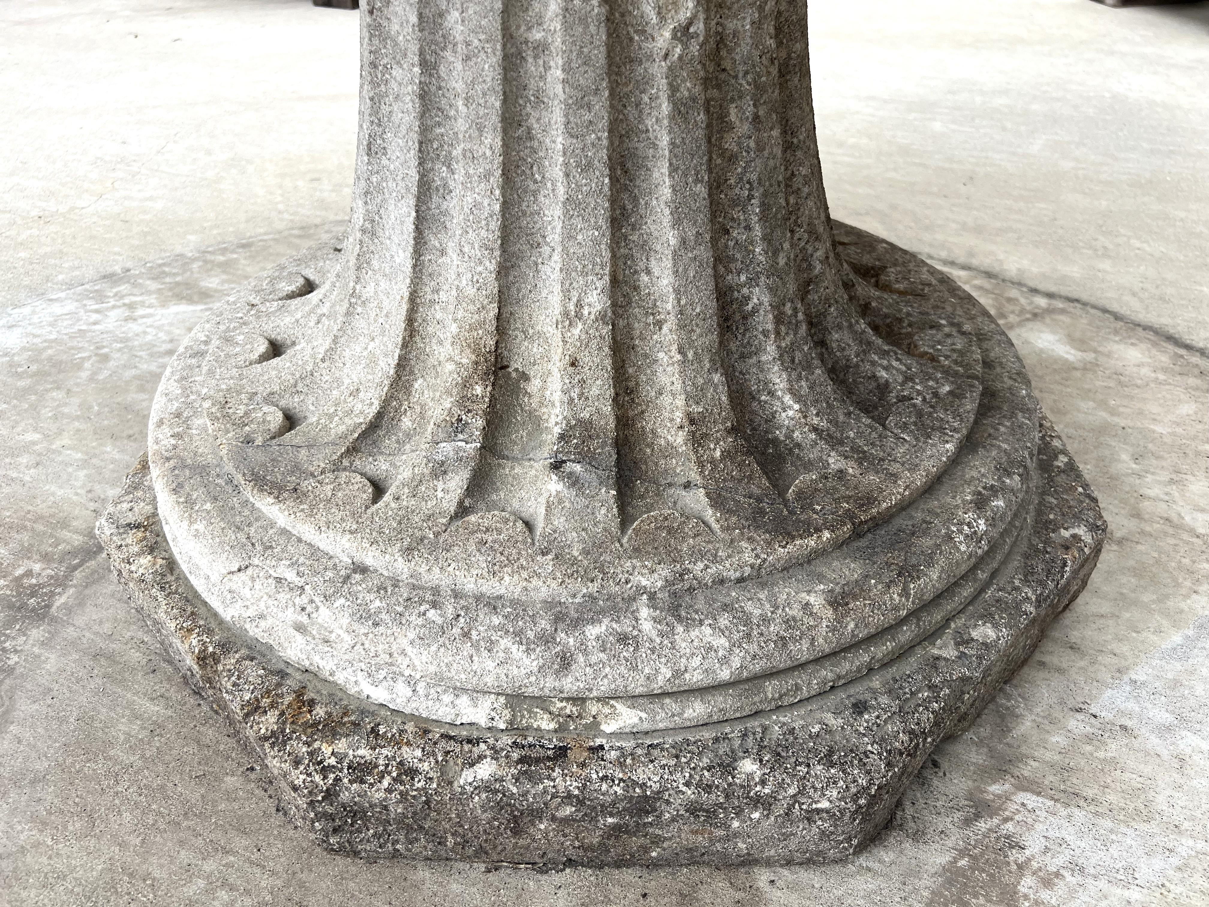 Early 1900s French Circular Limestone Table with Fluted Octagonal Base For Sale 1