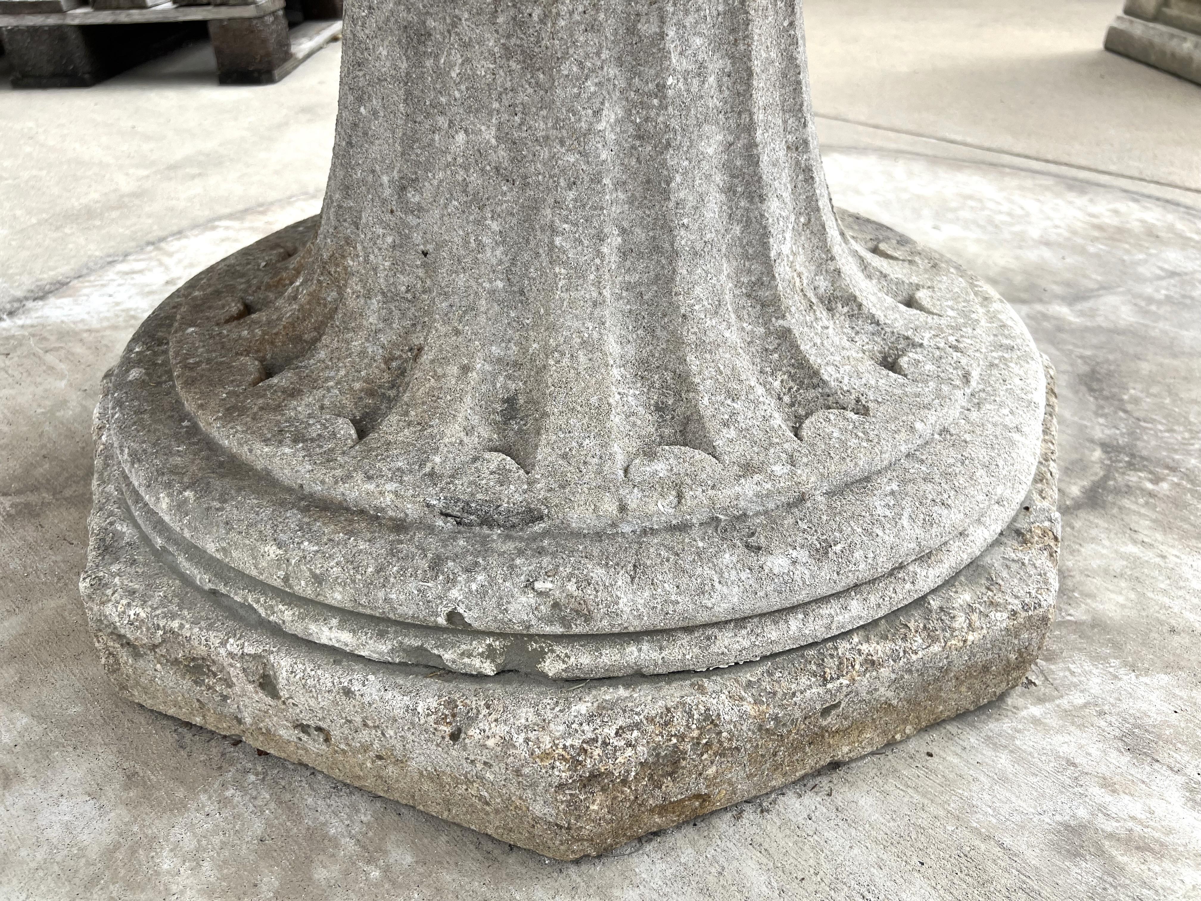 Early 1900s French Circular Limestone Table with Fluted Octagonal Base For Sale 5