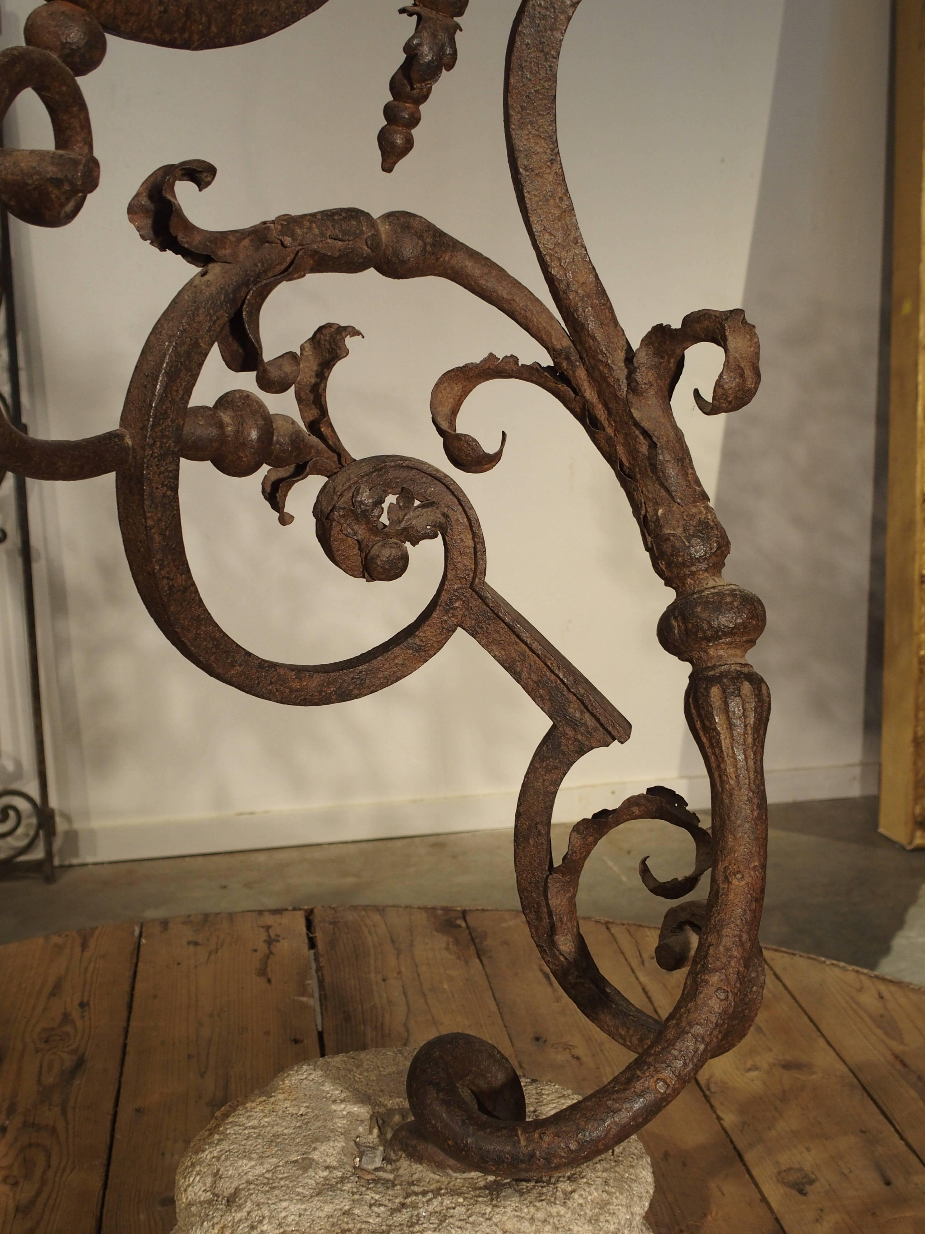 Beautiful 17th Century Forged Iron Stair Railing Fragment from France In Excellent Condition In Dallas, TX