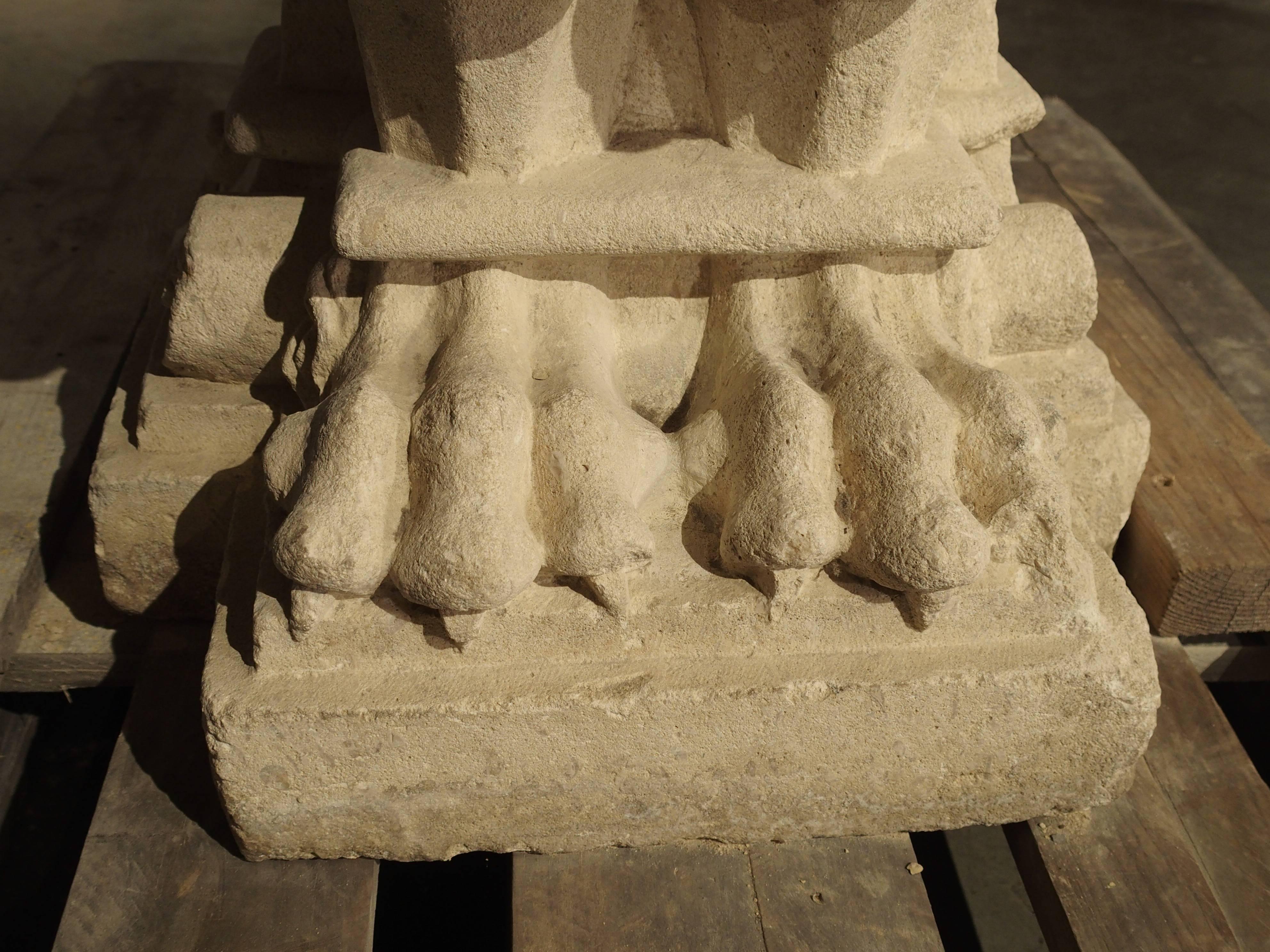 Seltener Steintisch aus der Renaissance-Periode aus Südfrankreich (Kalkstein) im Angebot