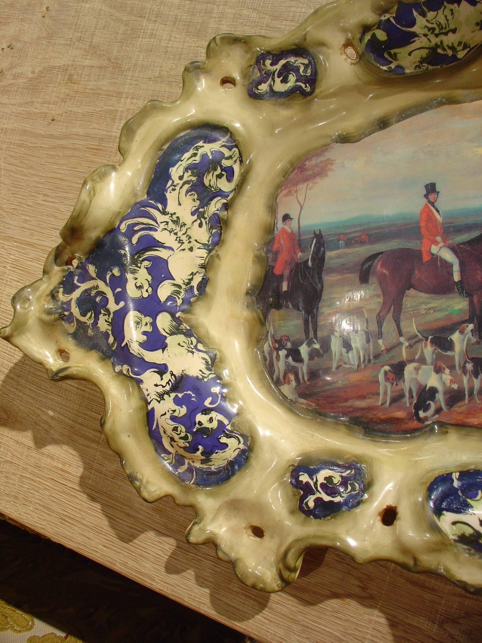 Hand-Painted French Platter Depicting an English Hunt Scene, 1900s 2