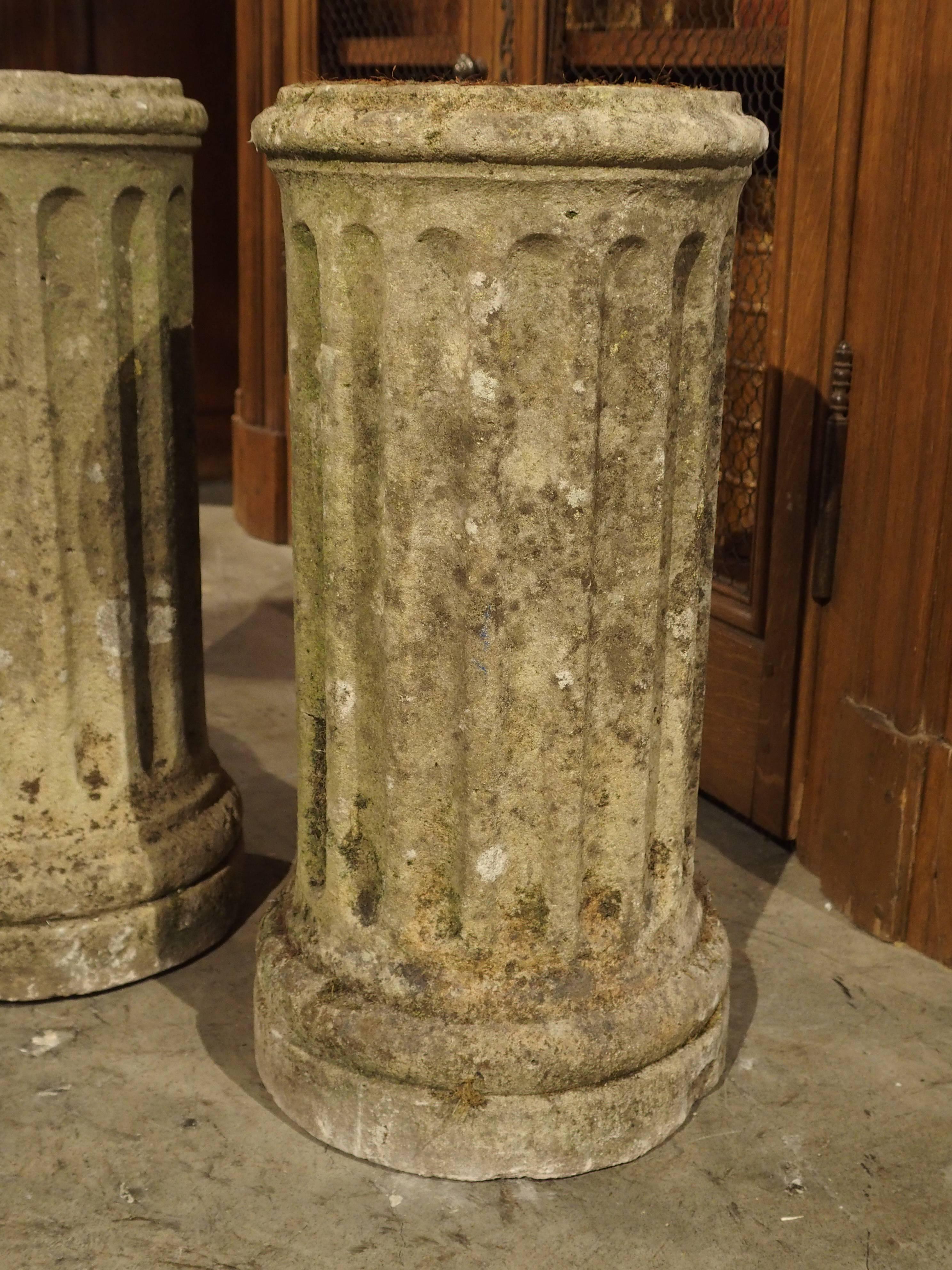 Pair of Small Period Louis XVI Stone Columns, circa 1785 In Good Condition In Dallas, TX