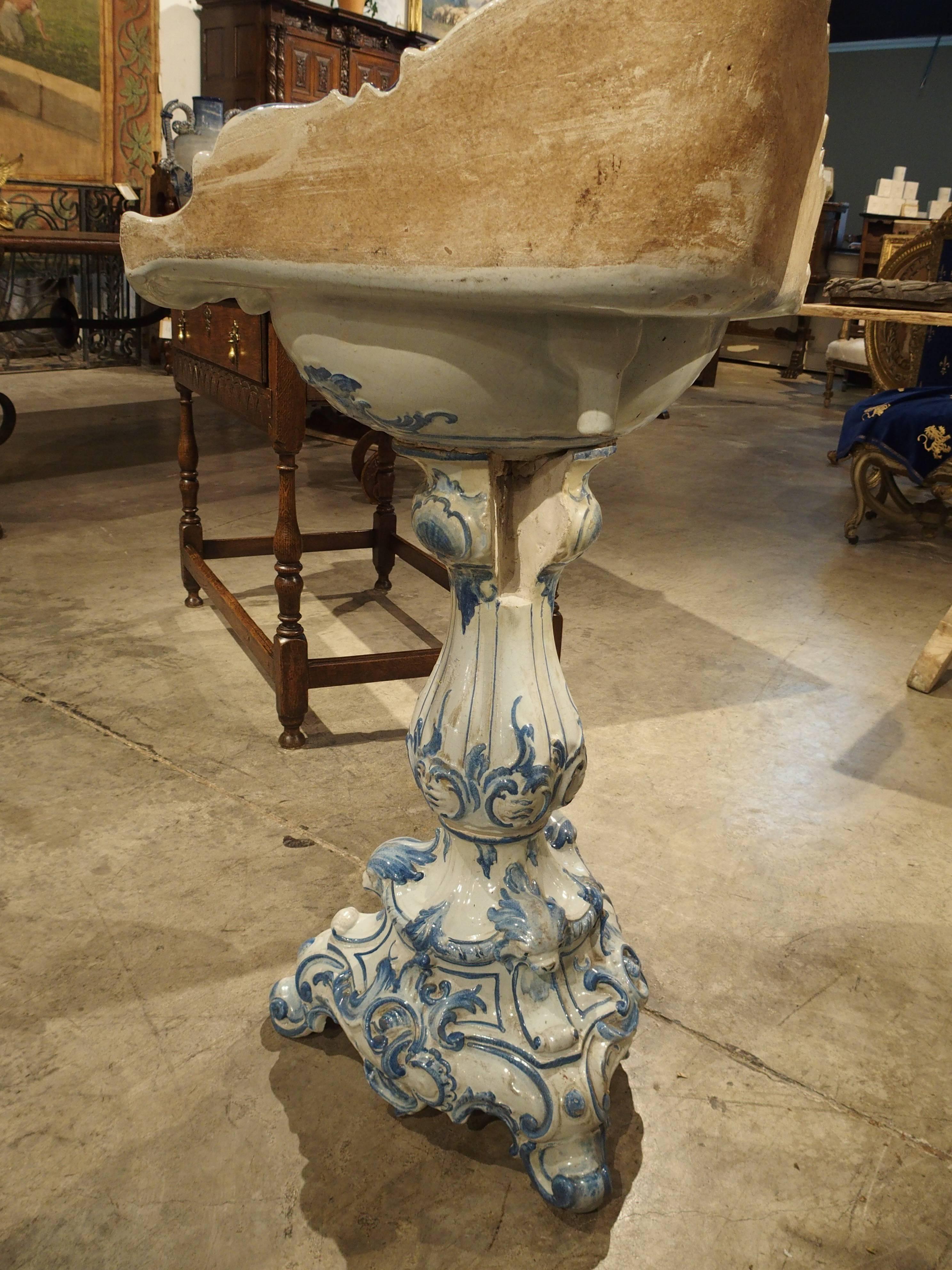 Faience Rare 19th Century Pedestal Sink, Italy, circa 1870