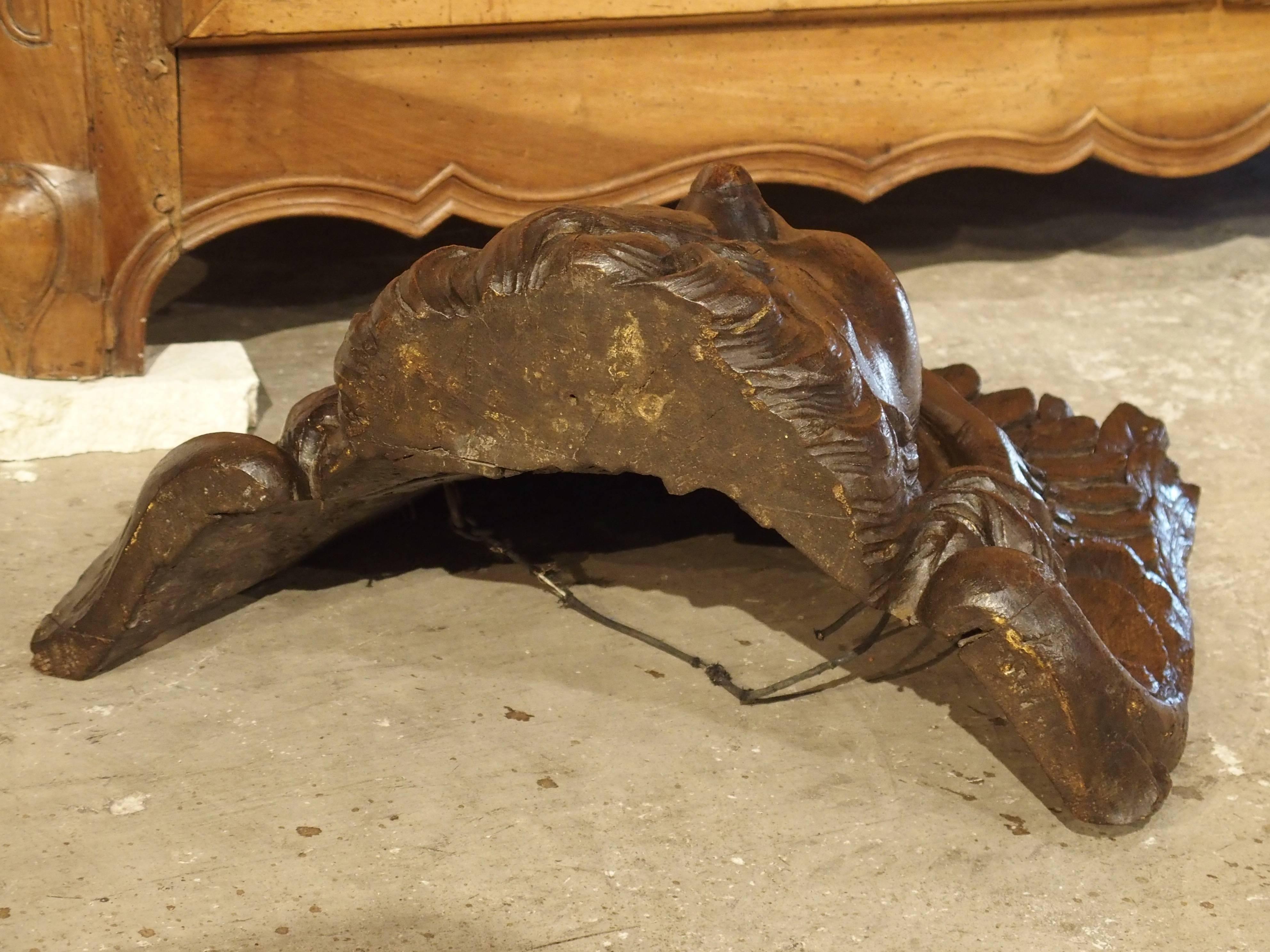 Große flämische Schnitzerei eines geflügelten Cherubs aus dem 17. Jahrhundert im Zustand „Gut“ im Angebot in Dallas, TX
