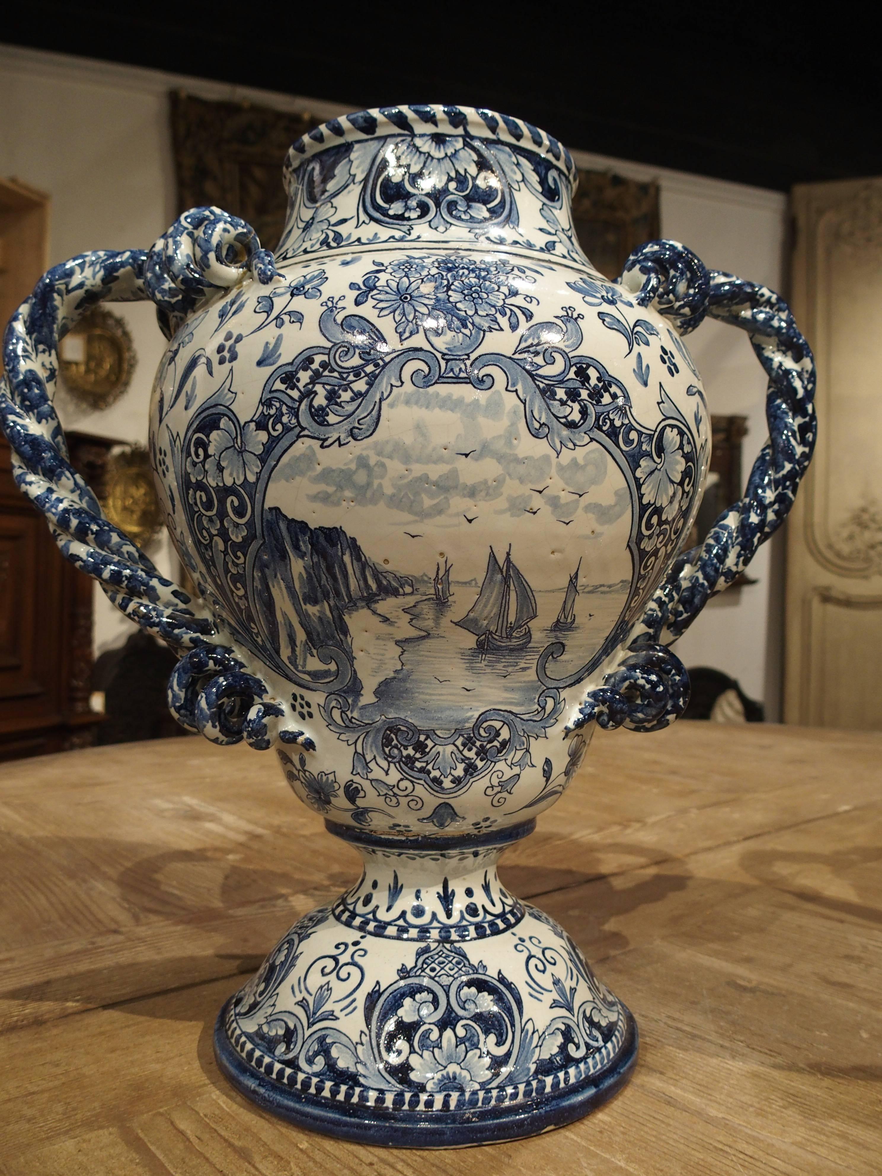 Pair of Antique Blue and White Vases, Early 1900s In Good Condition In Dallas, TX