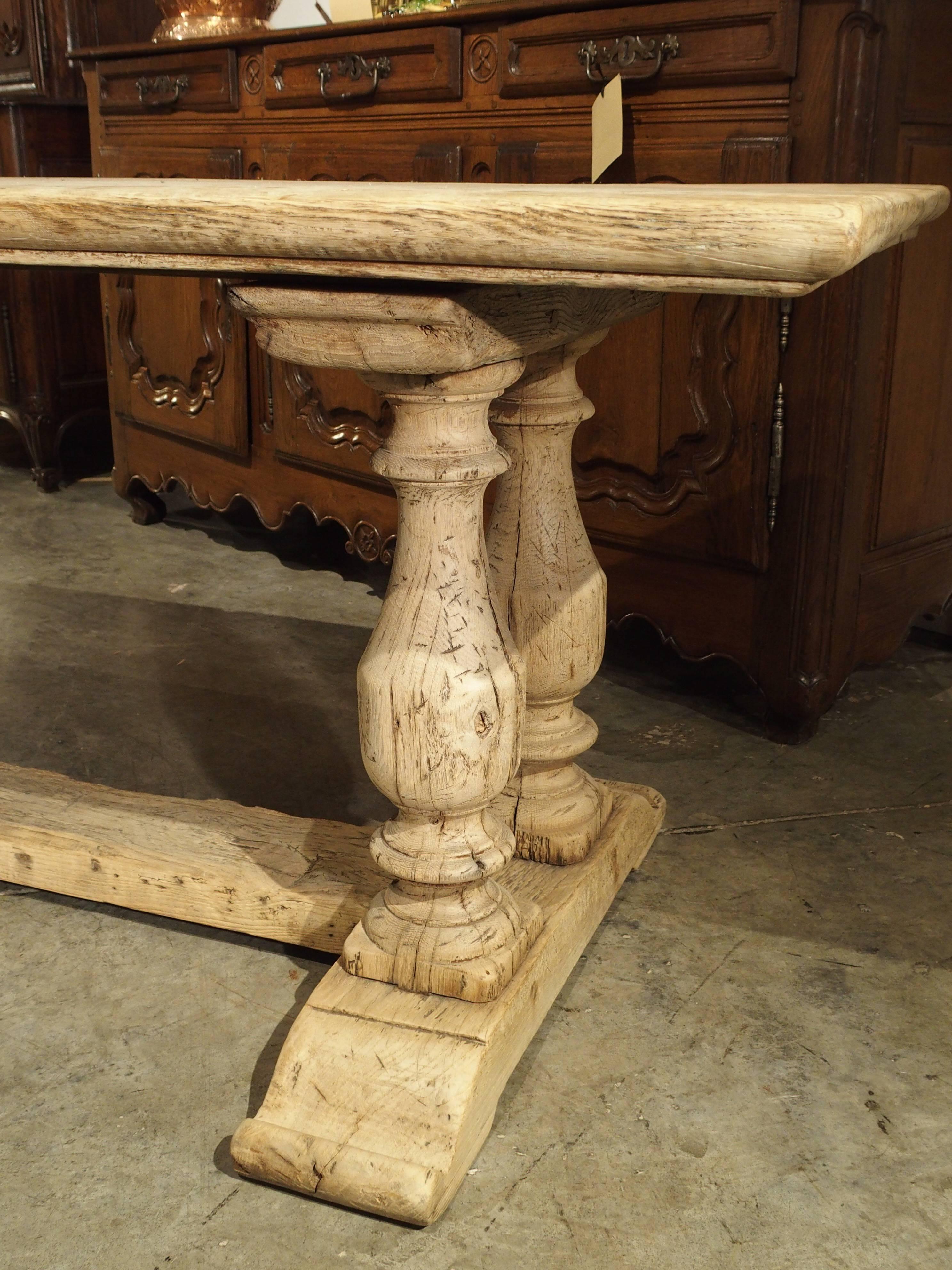 Antique French Farm Table with Baluster Legs, Bleached Oak, circa 1880 3