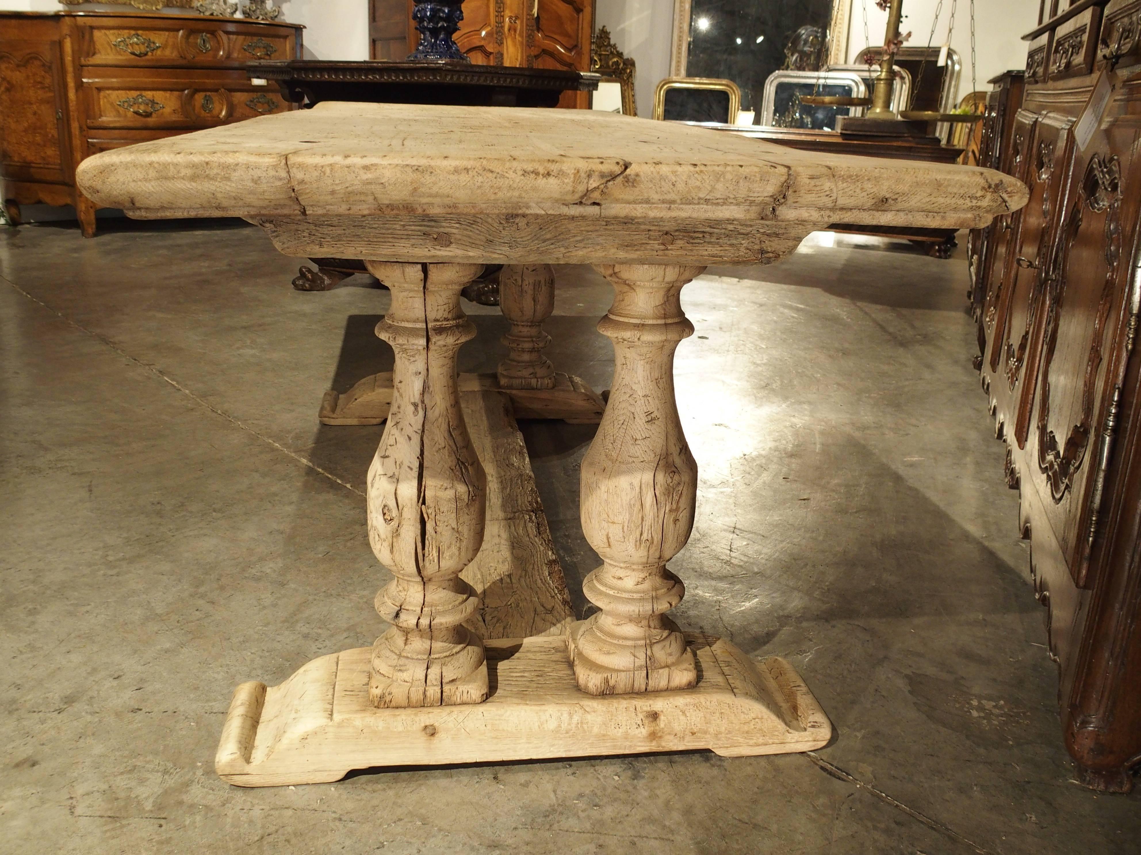 Antique French Farm Table with Baluster Legs, Bleached Oak, circa 1880 5