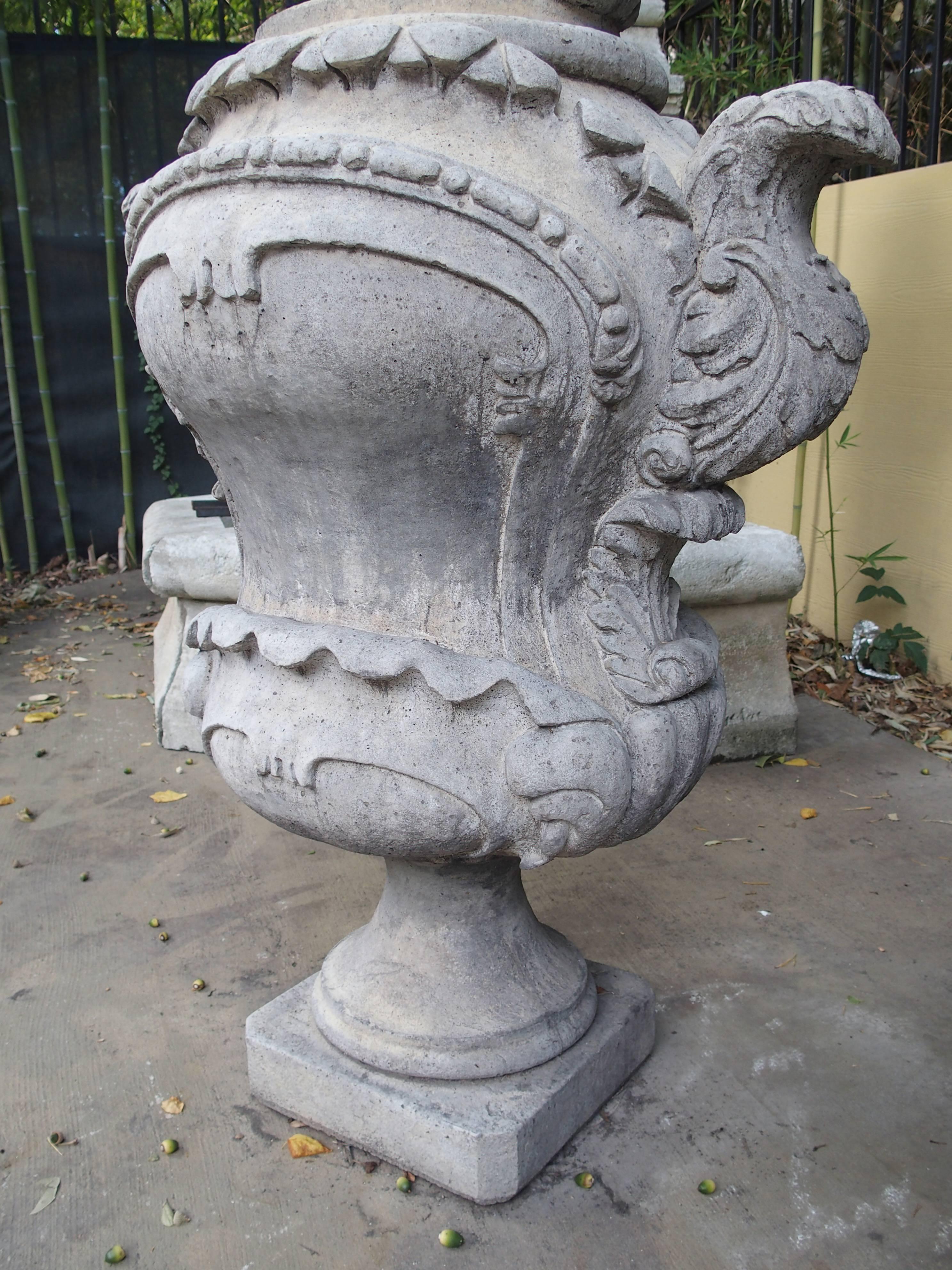 Pair of Large Cast Stone French Garden Finials In Good Condition In Dallas, TX