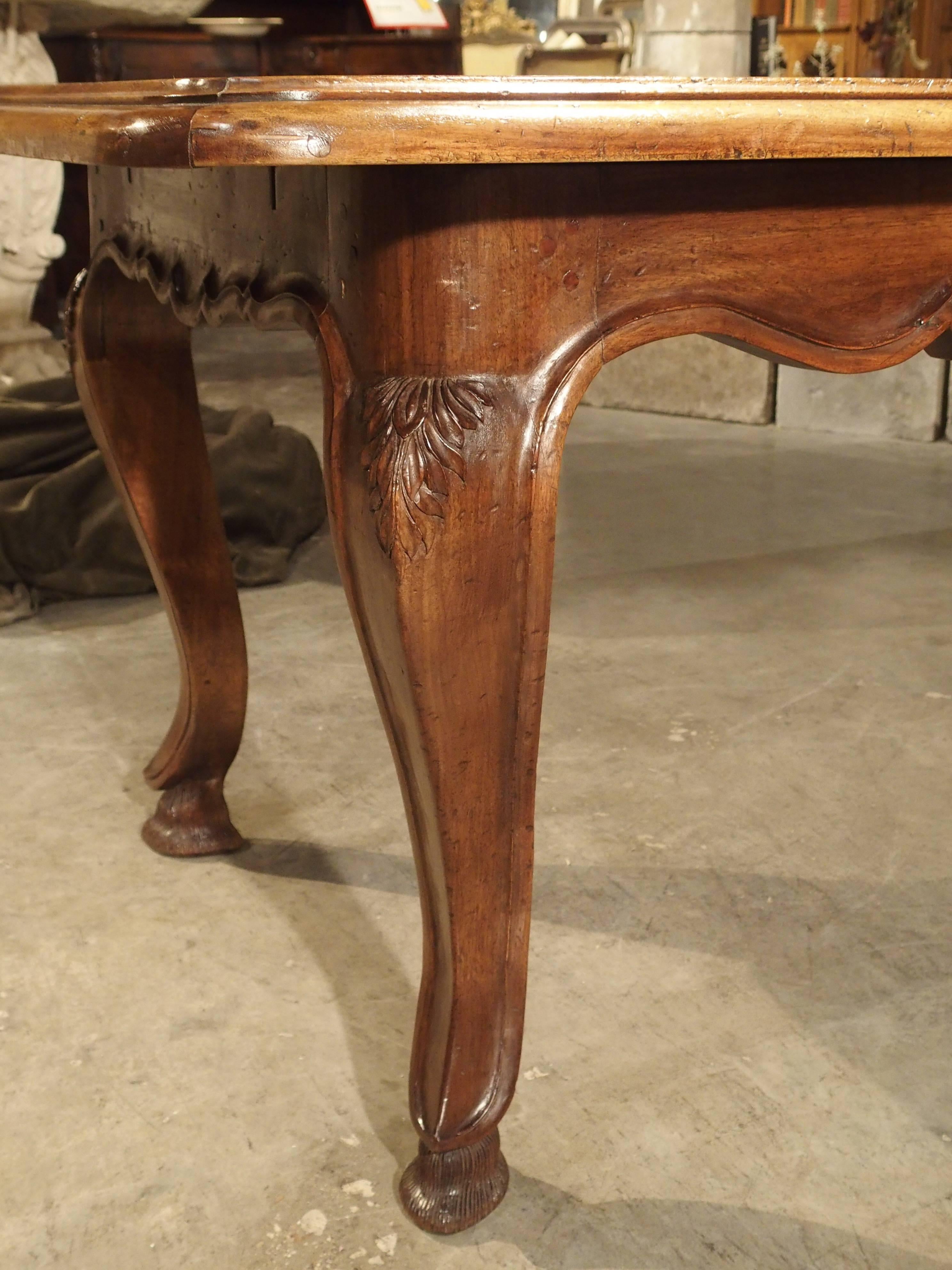 1800s dining table