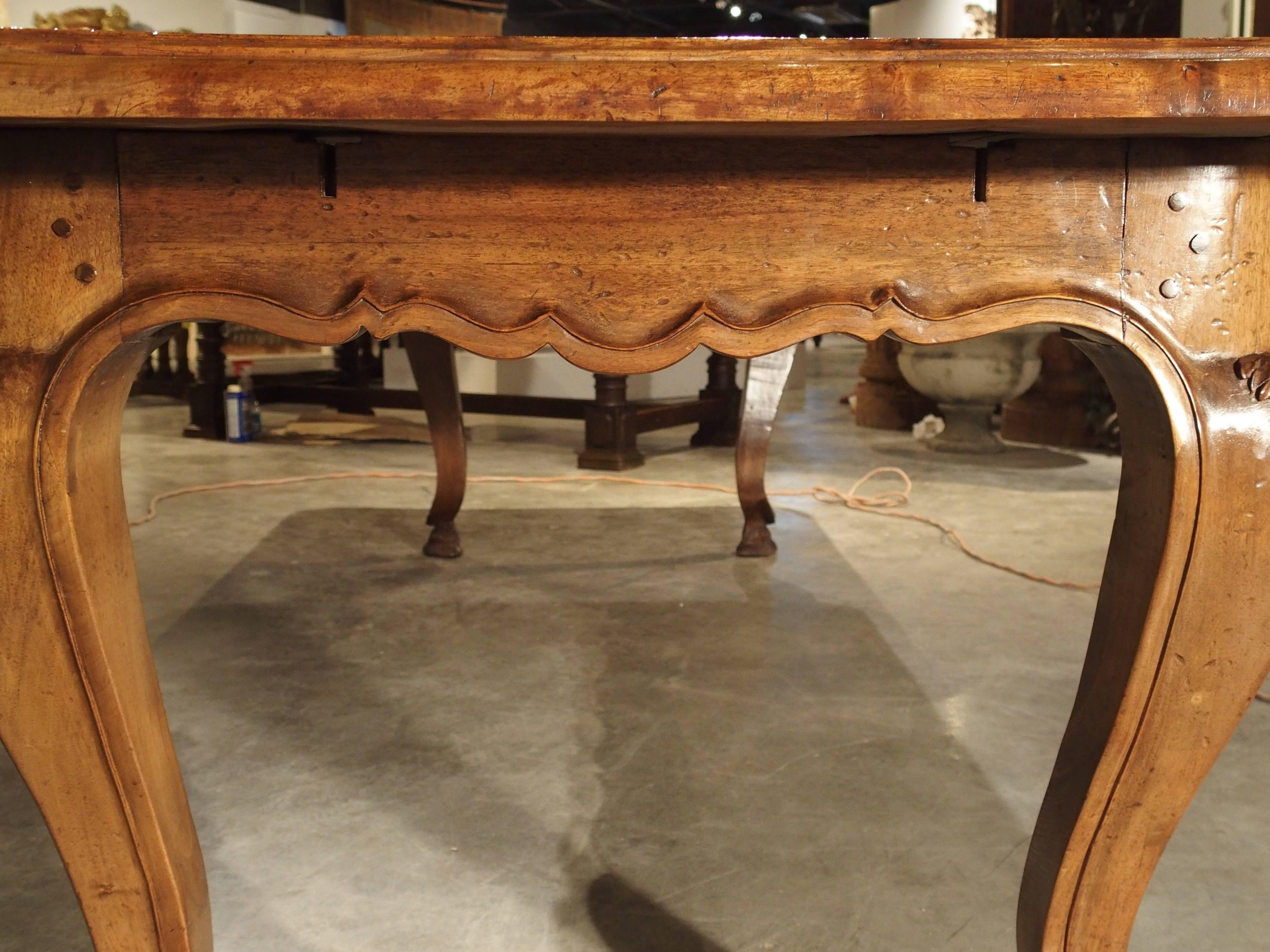 Unusual Antique French Walnut Wood Dining Table, Mid-1800s In Good Condition In Dallas, TX