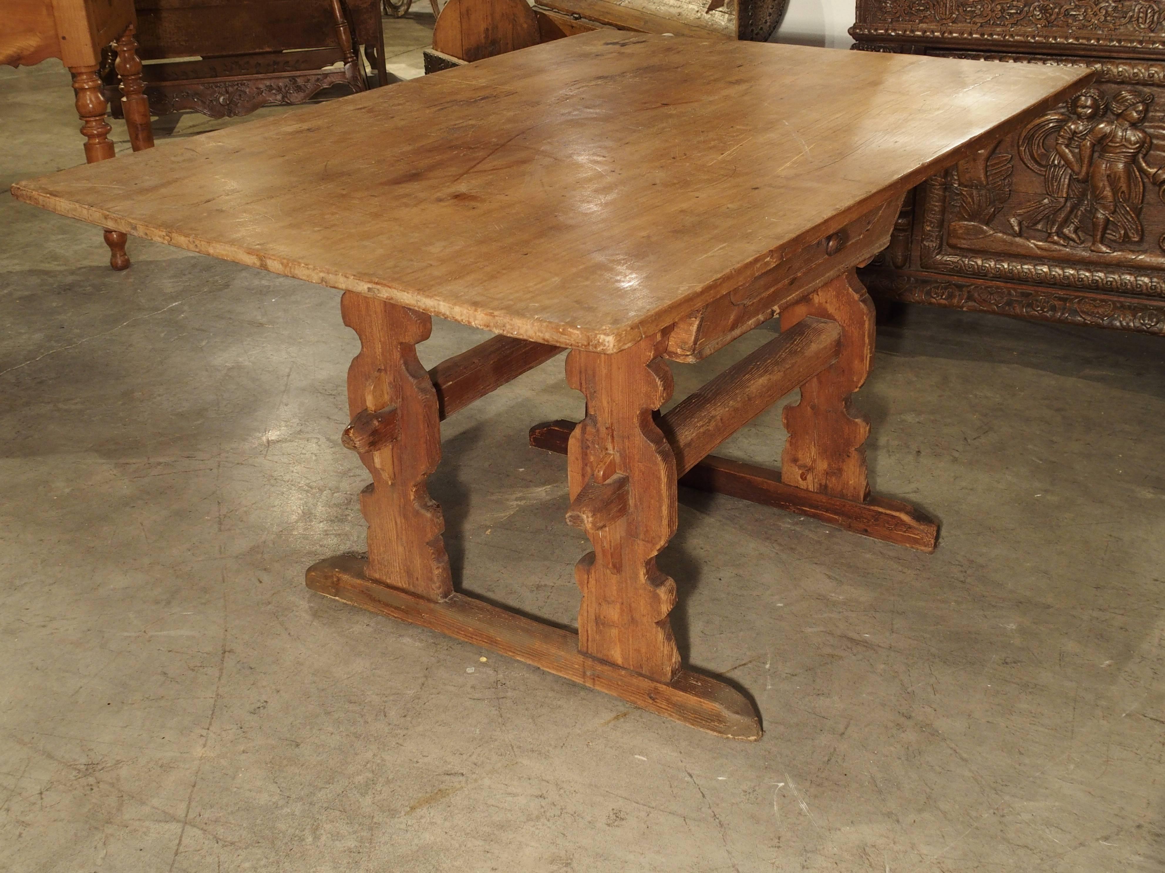 Antique Chalet Table from the Mountain Regions of France, circa 1890 In Good Condition In Dallas, TX